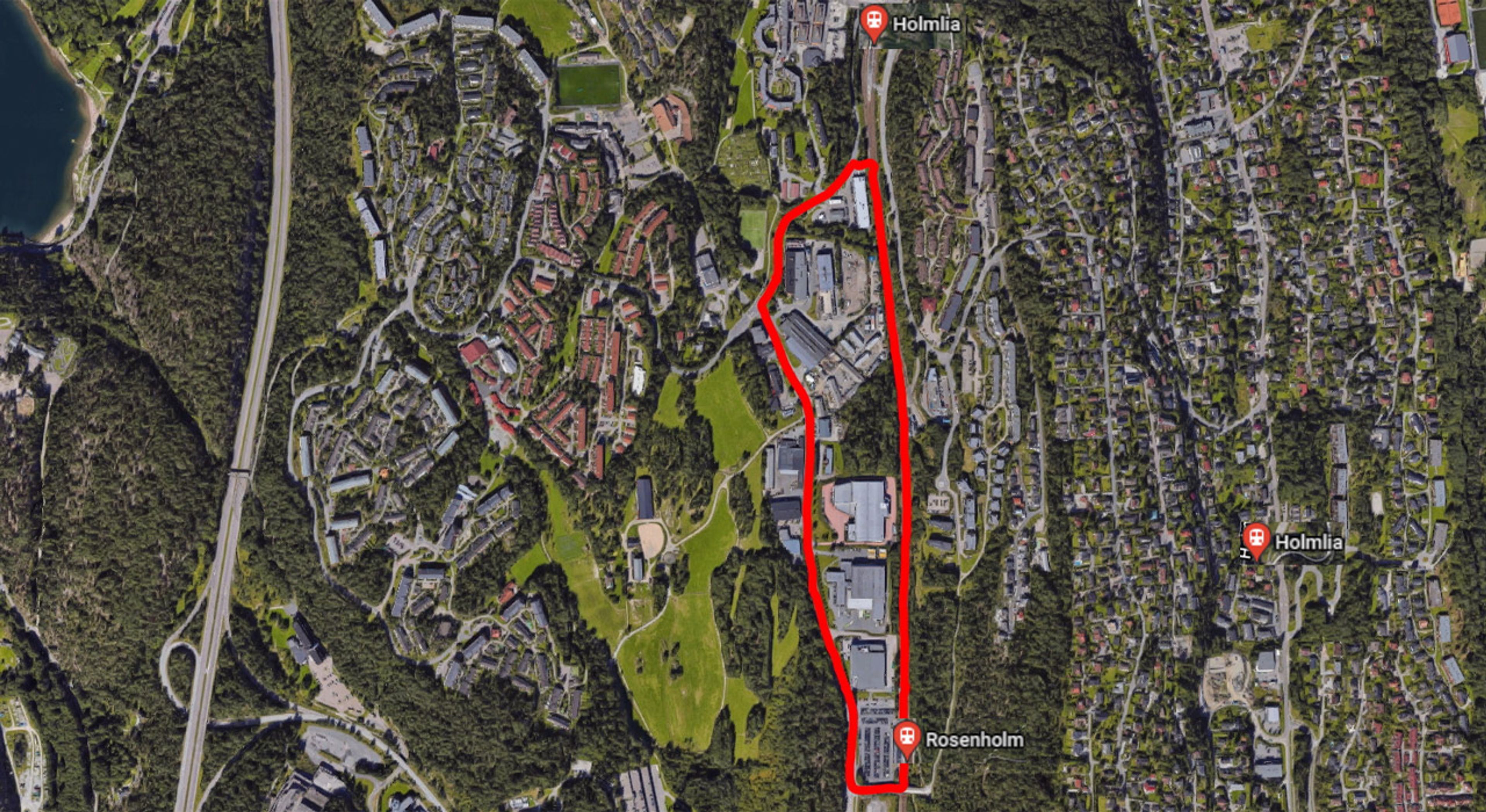 Markert oversiktsbilde av Rosenholmveien fra maps.
