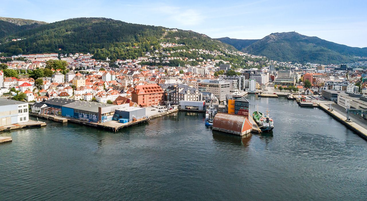 Oversiktsbilde over Nøstegaten på dagtid