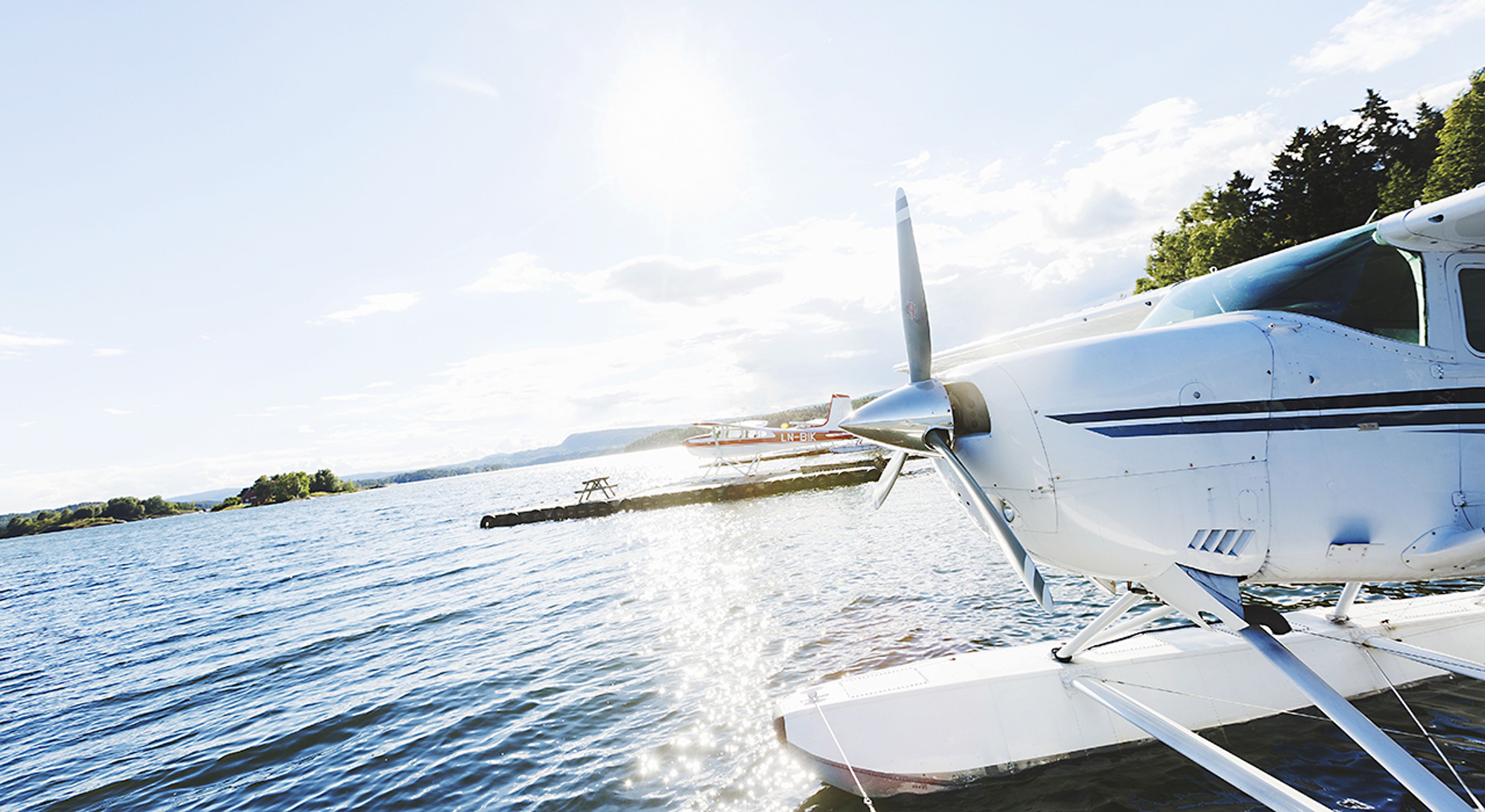 Bilde av sjøfly på vannet