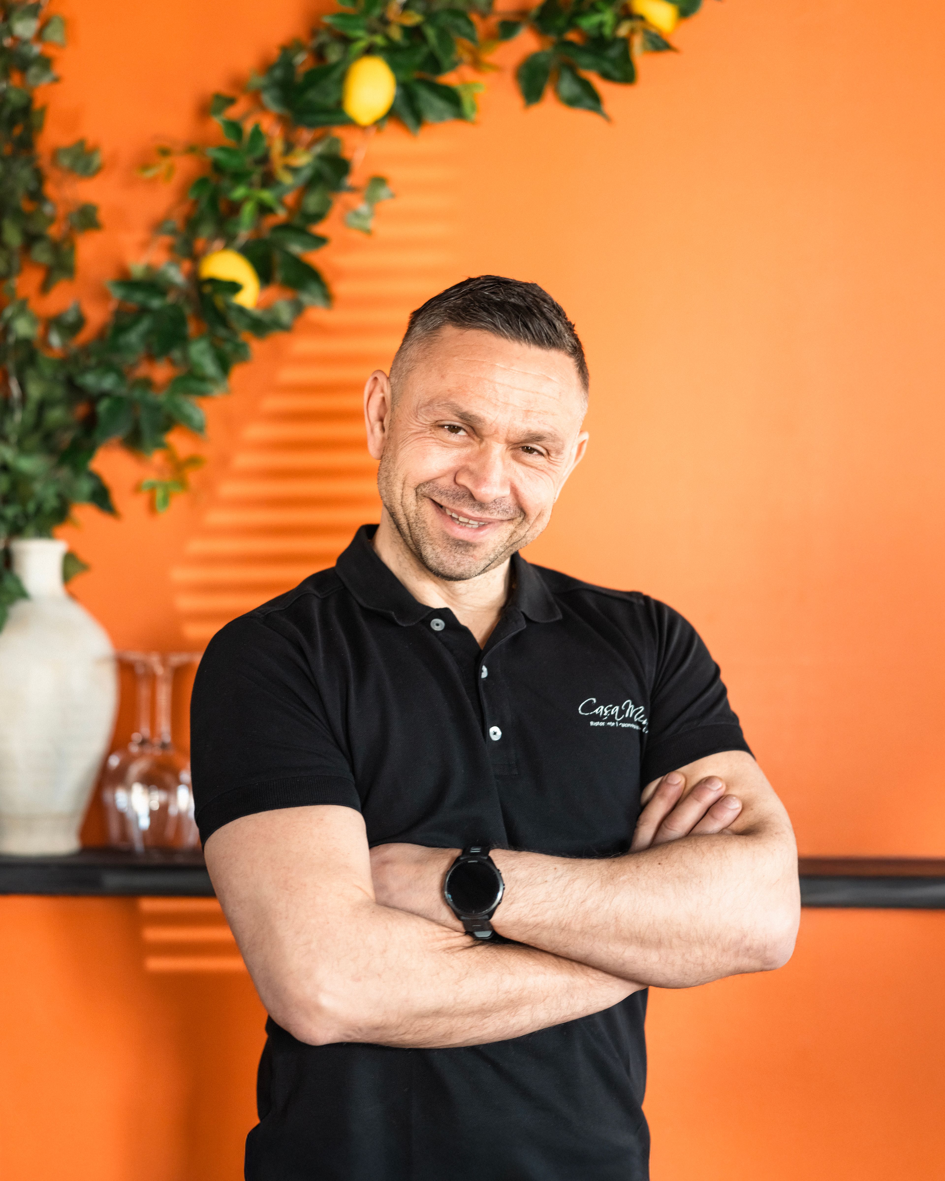 Nicolay Lepore driver den populære restauranten Casa Mia, og er opptatt av god service.