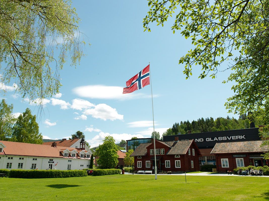 Hadeland Glassverk sett utenfra