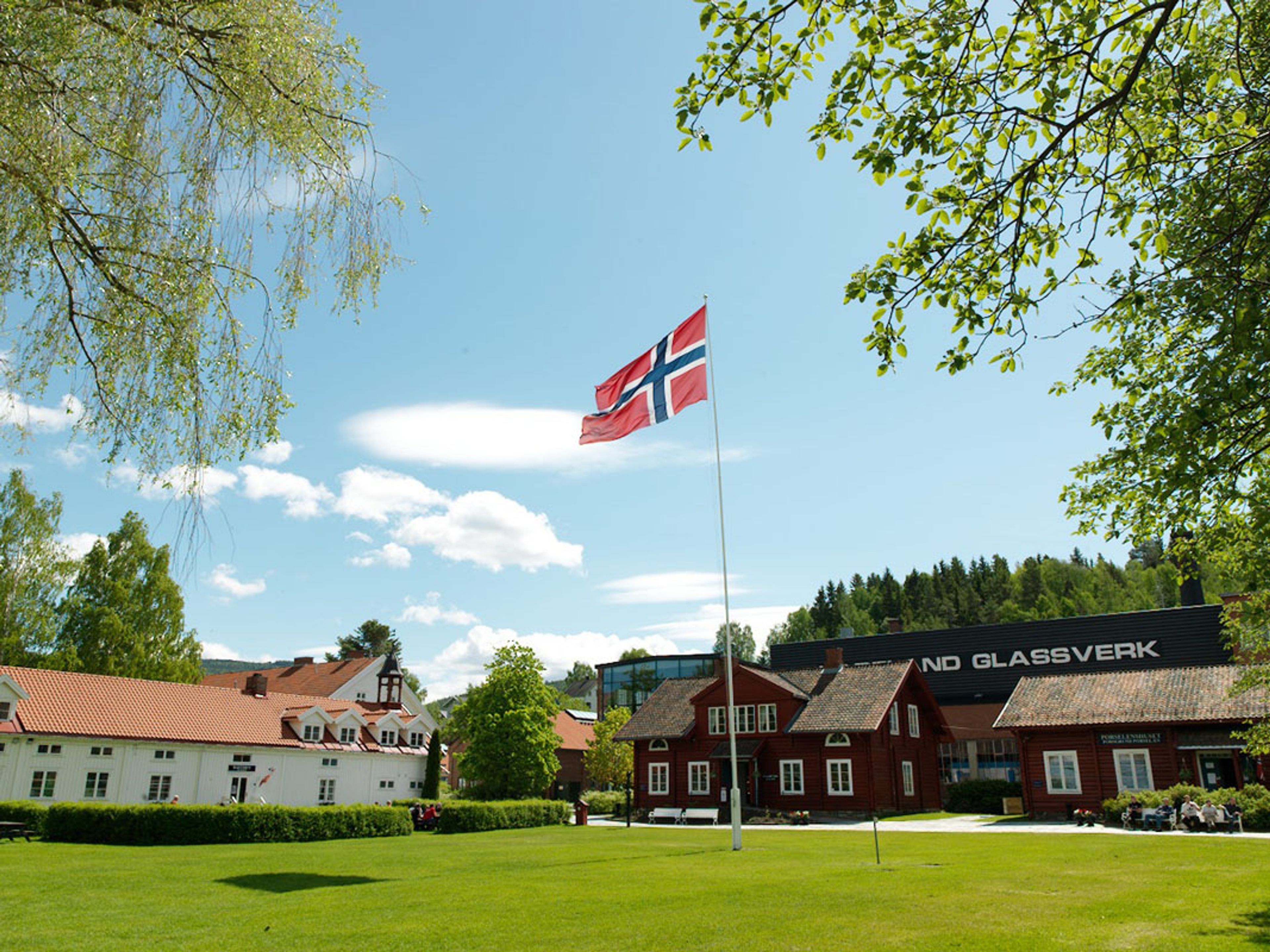 Hadeland Glassverk sett utenfra