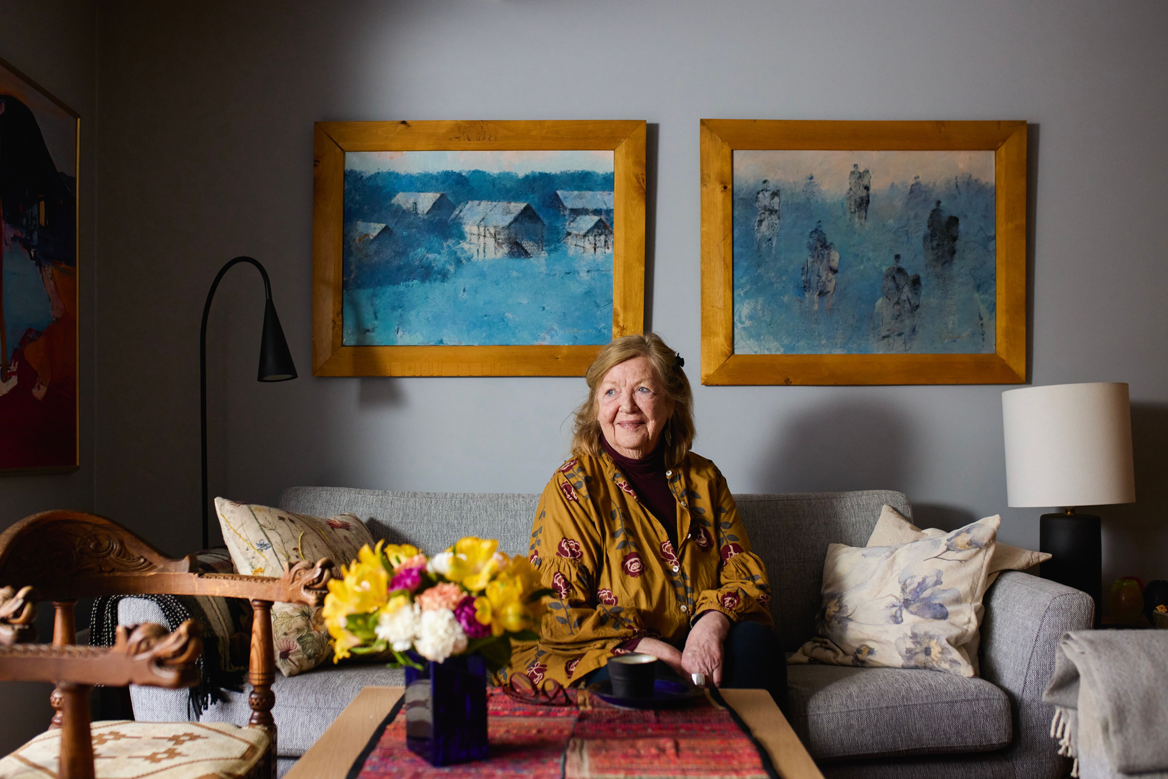 Anne Siri Brandrud hjemme i leiligheten sin på Etterstad