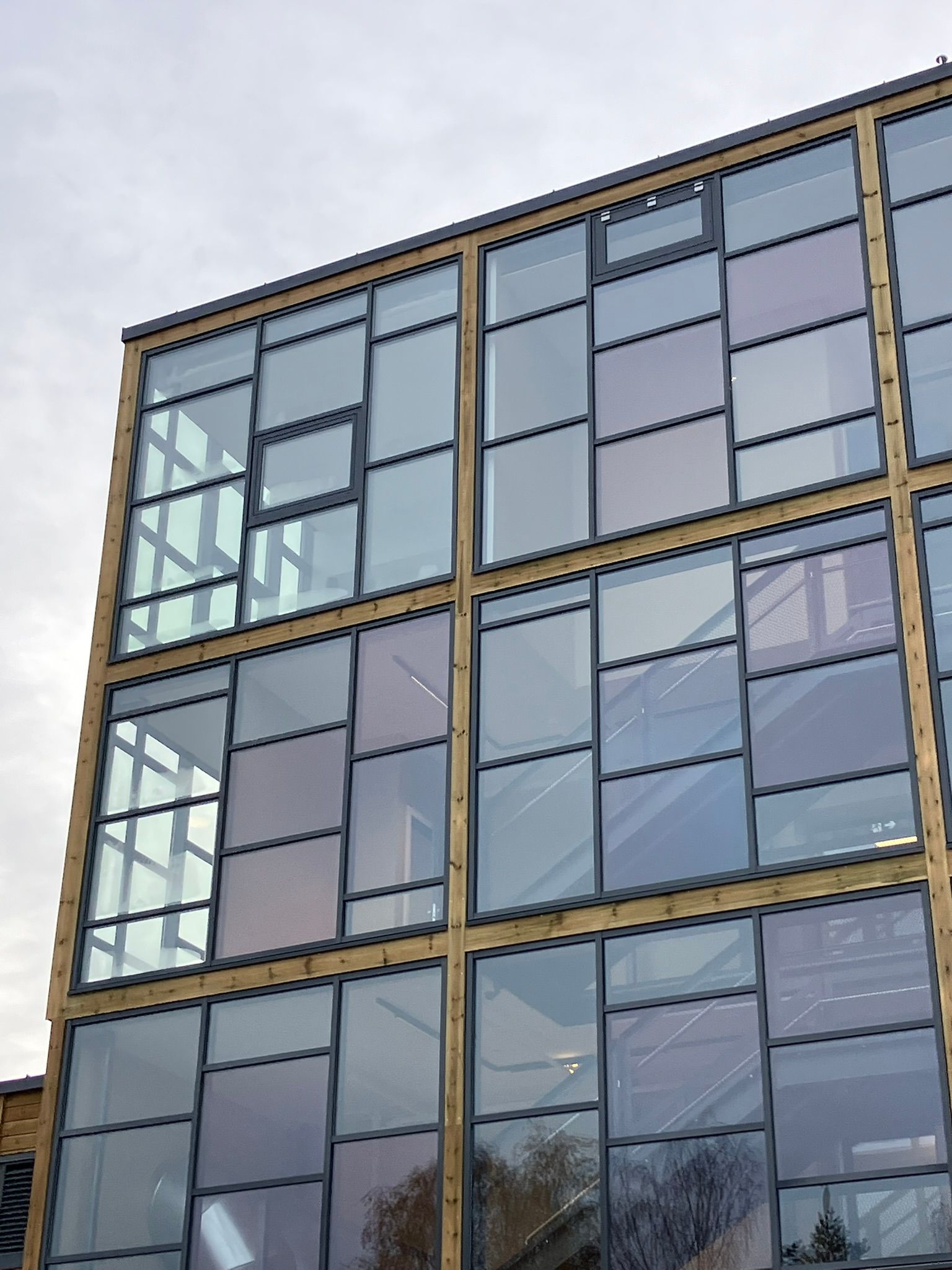 Gjenbruk av vindusglass i Haakon Tvetersvei 88 på Oppsal