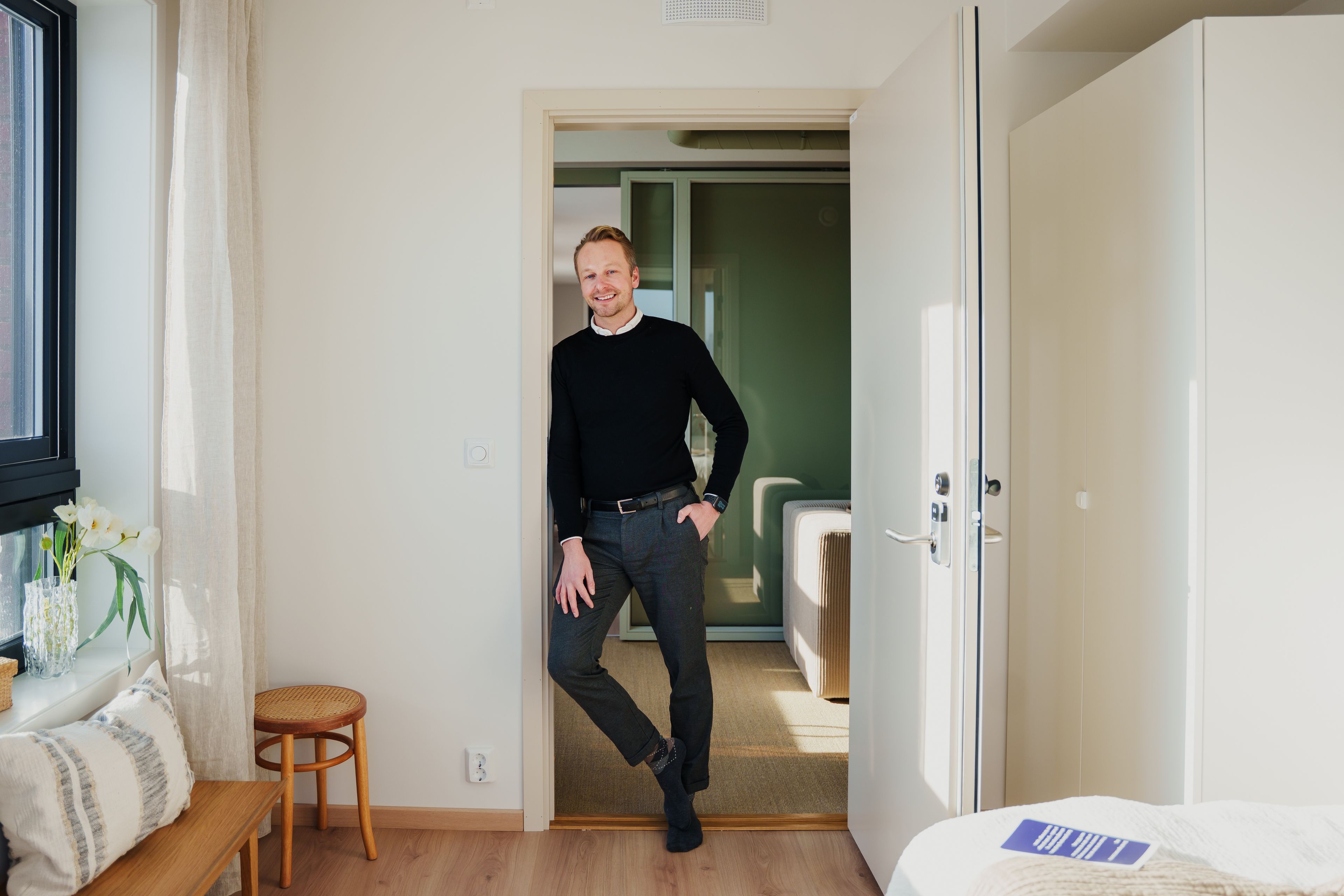 Bilde av prosjektselger Mats Tveter Våge i et av Eierkollektivene. 