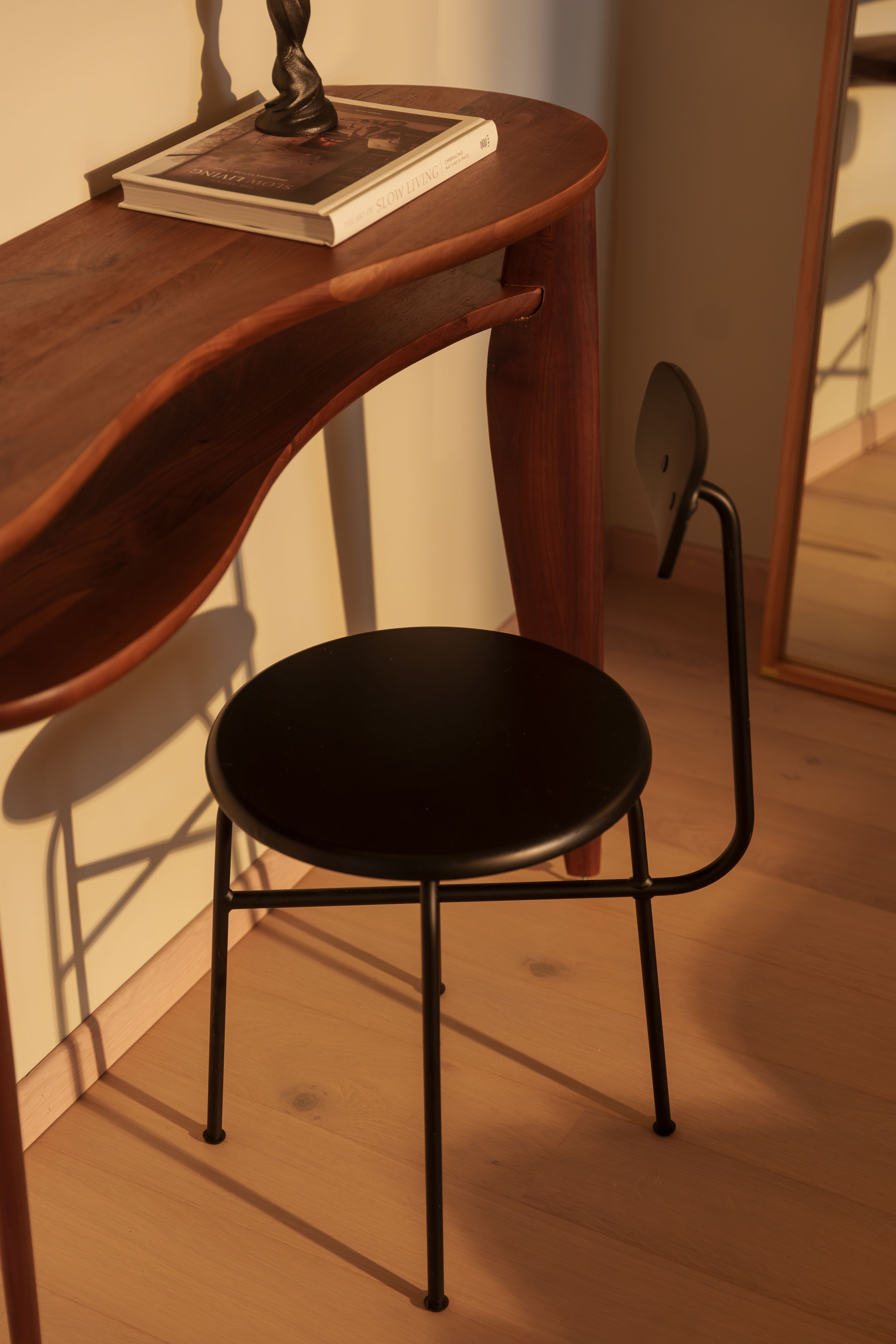 Detalj fra soverom med skrivebord.