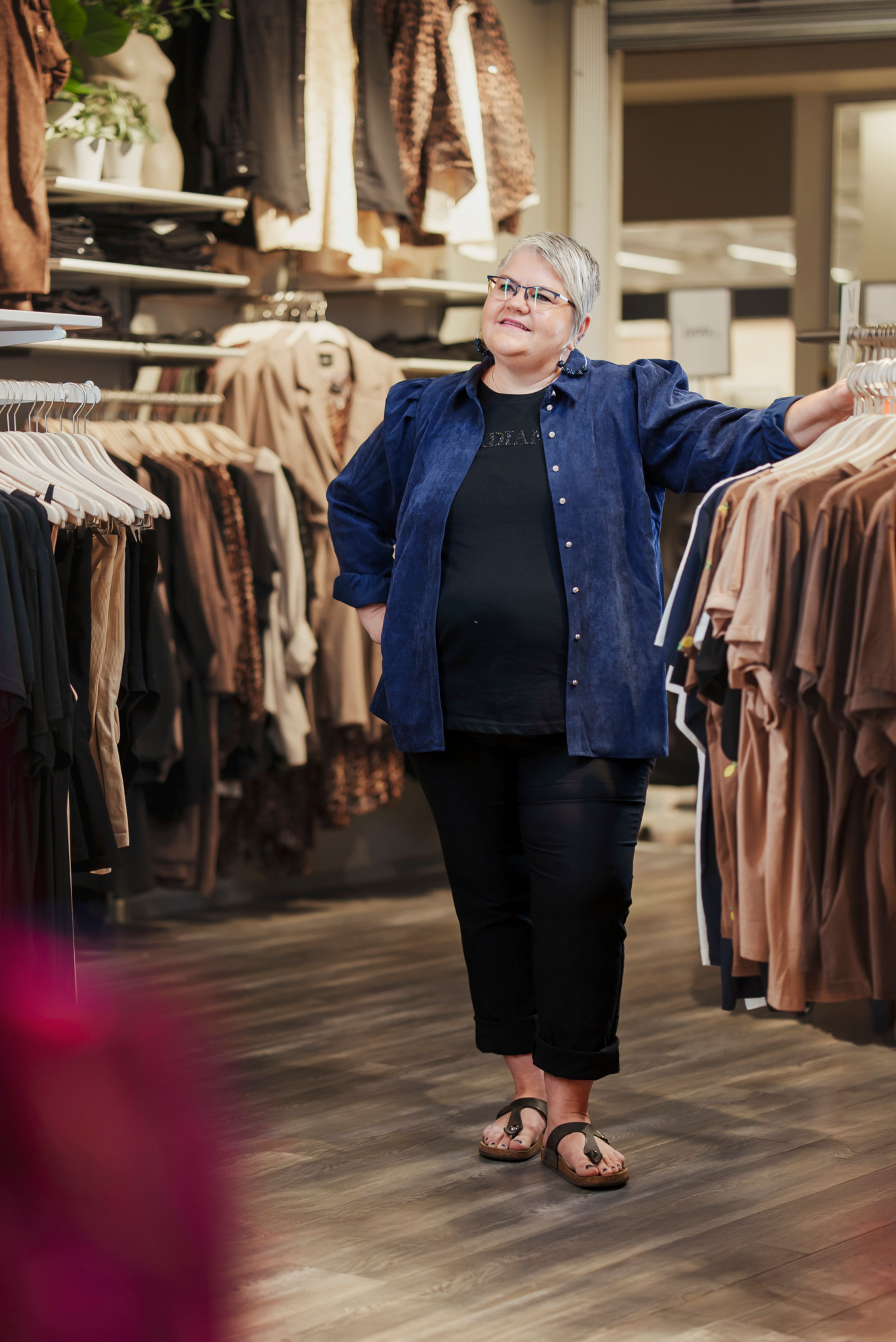Eva Marie Willms inne i Zizzi-butikken hun er daglig leder for.