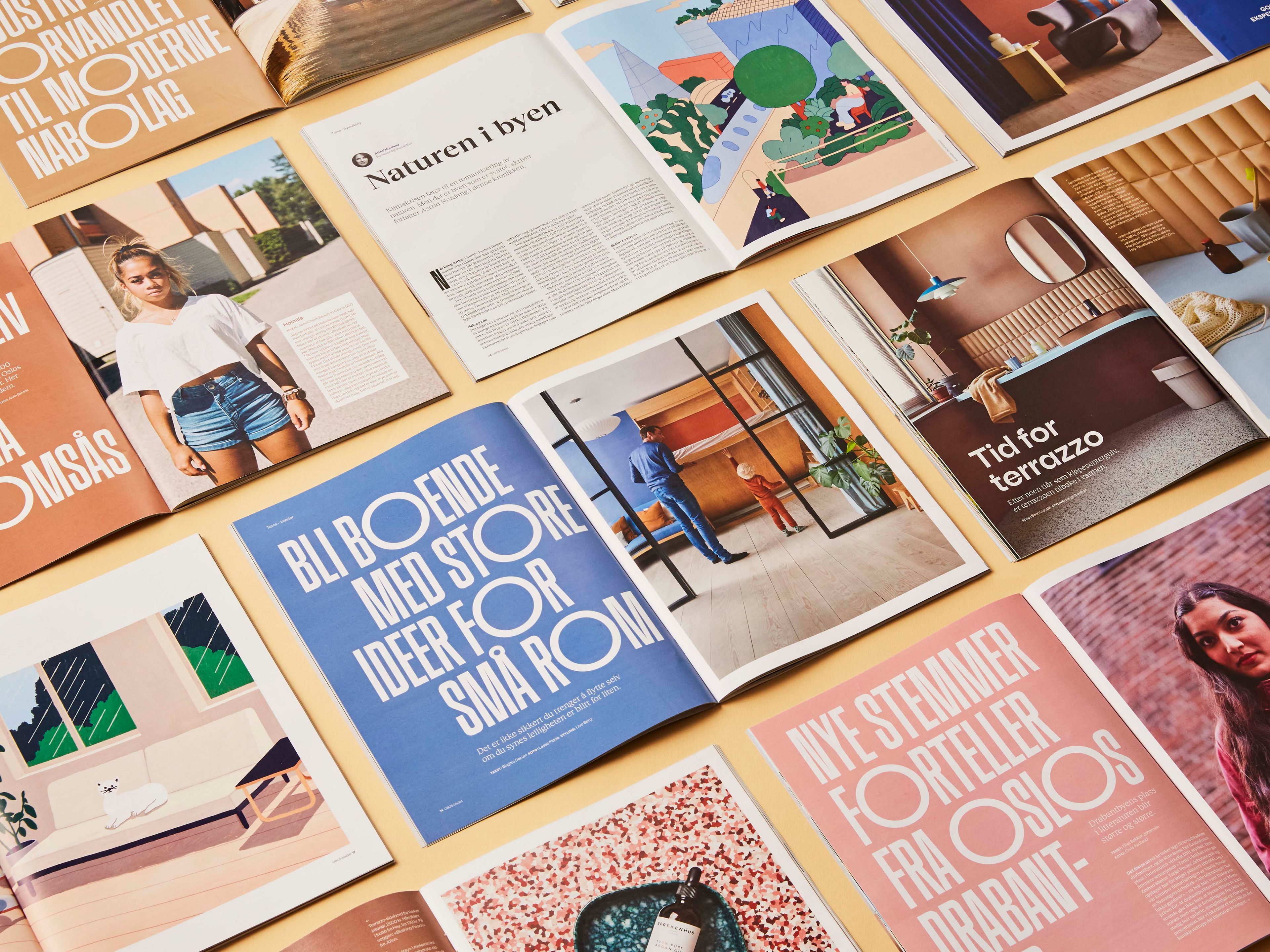 Bilde av OBOS-blader liggende på et bord