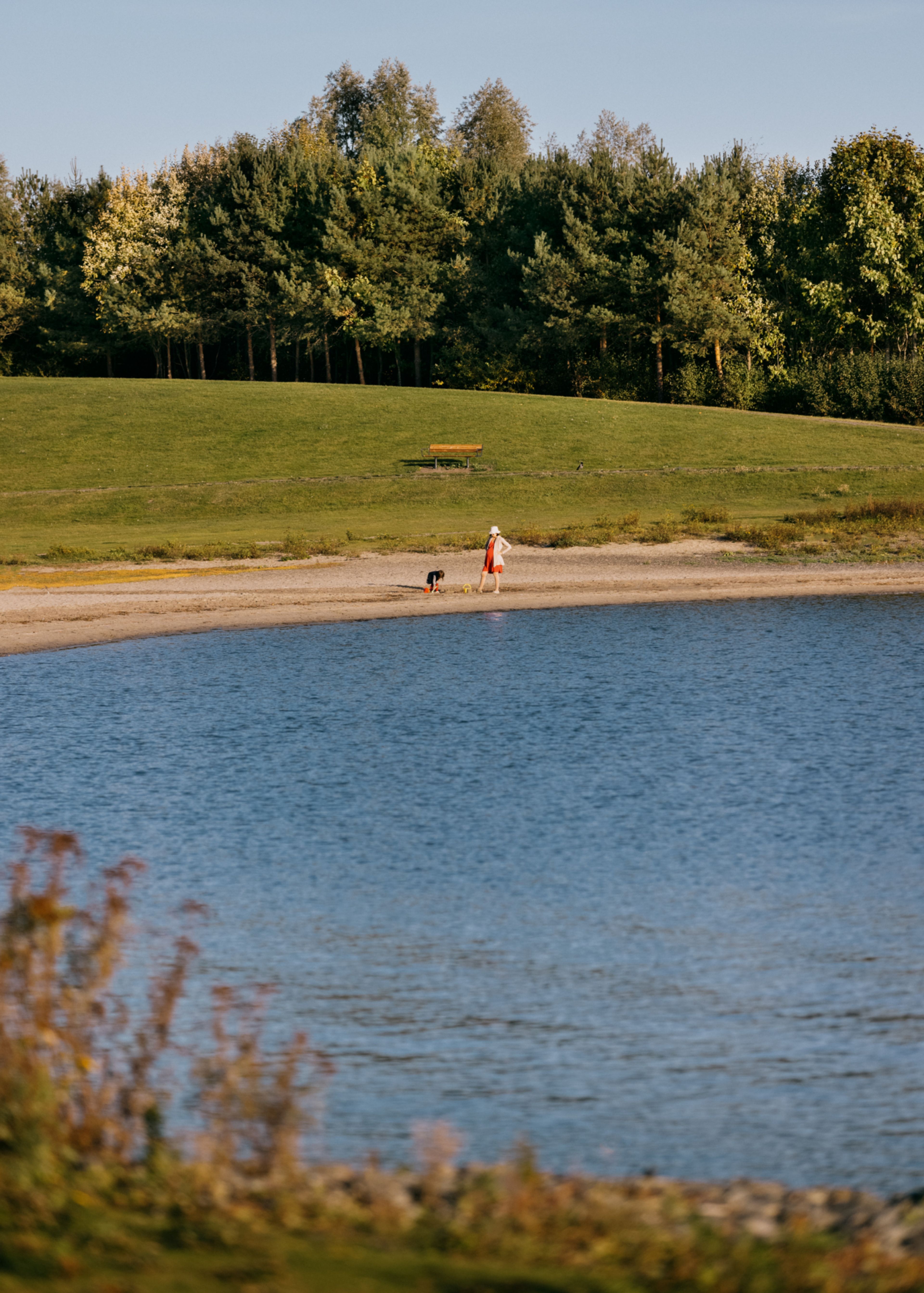 Bildet viser en av strendene på Storøyodden.