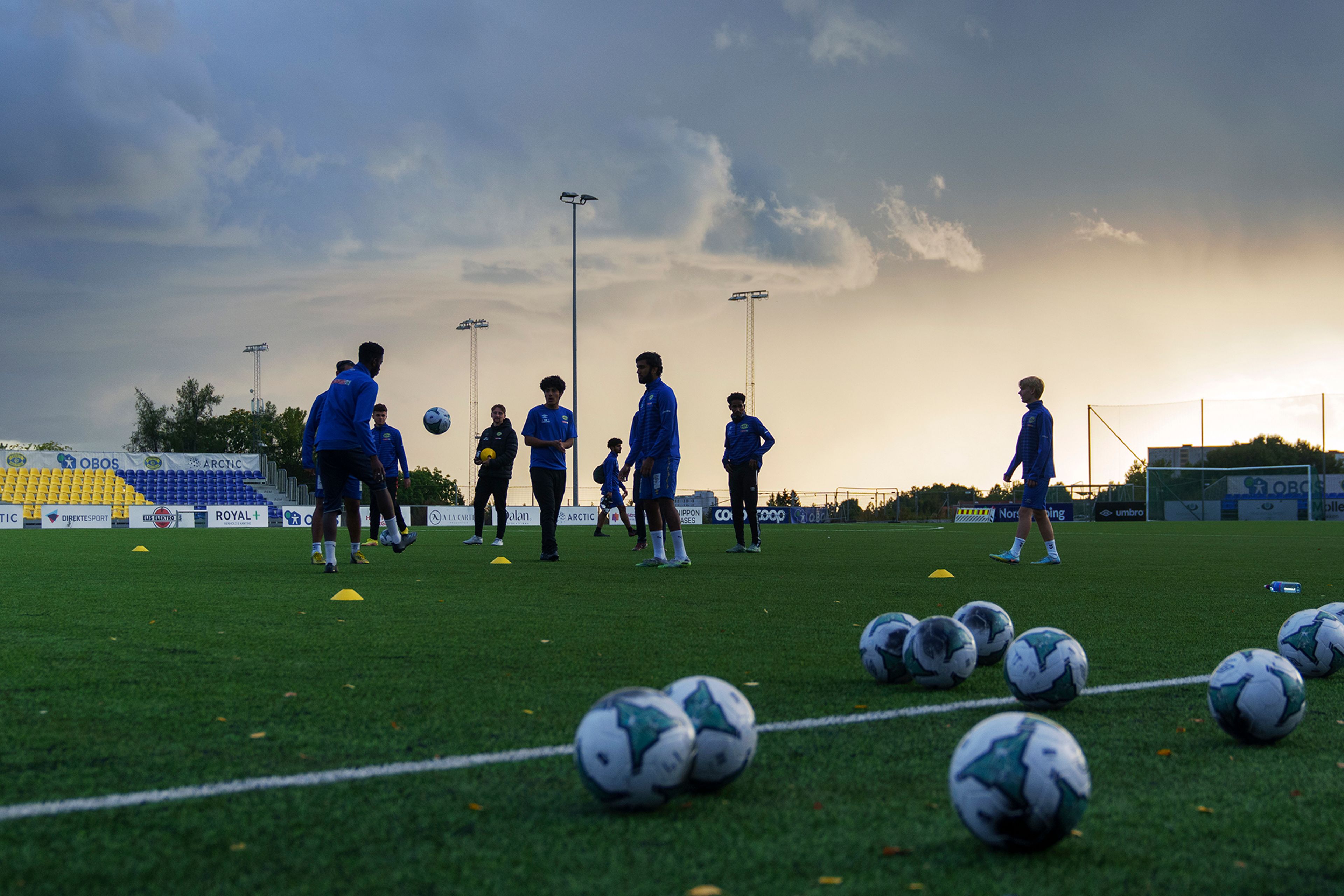 Et guttelag på Grorud IL i aksjon på fotballtrening.