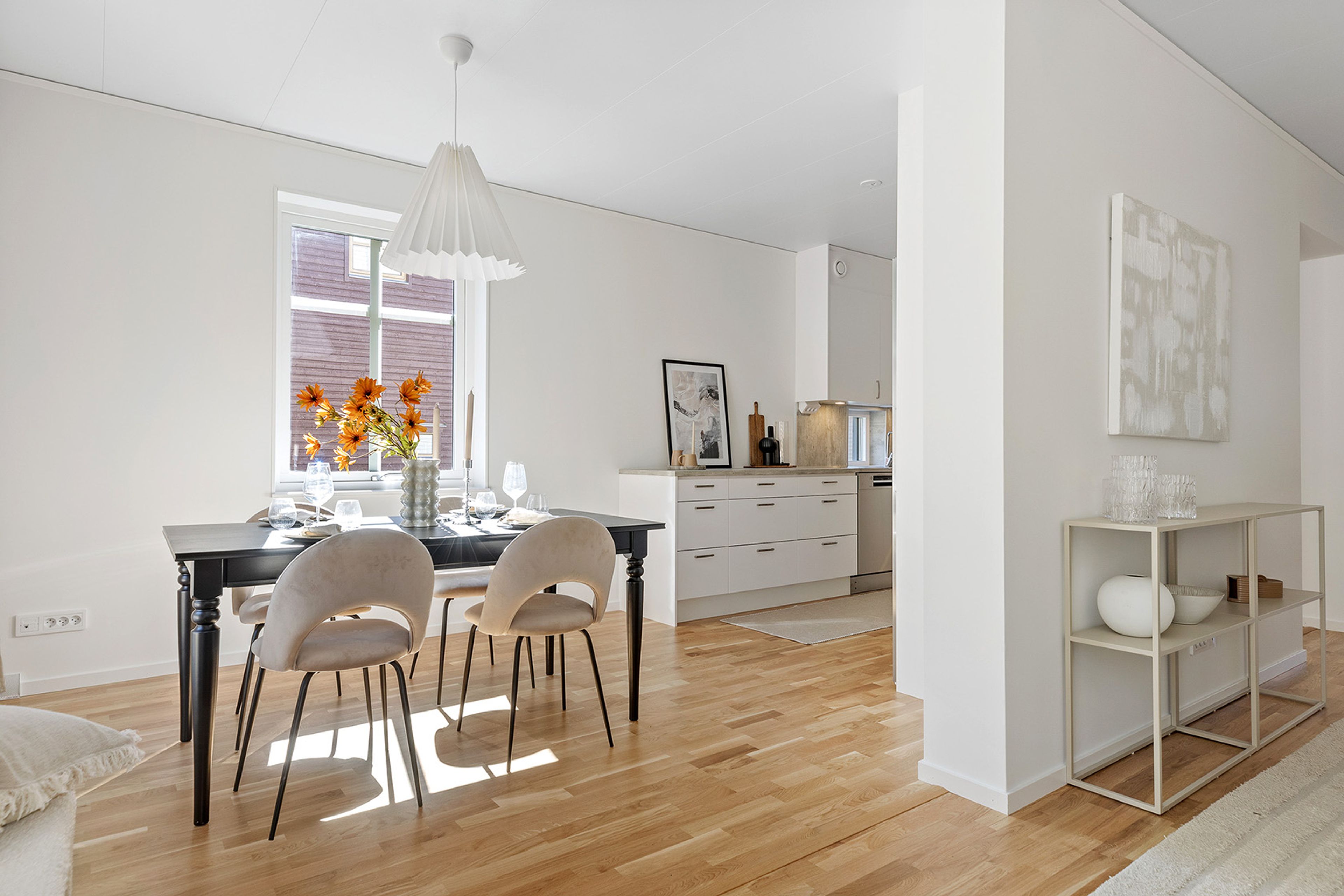 Matplats i öppen planlösning
