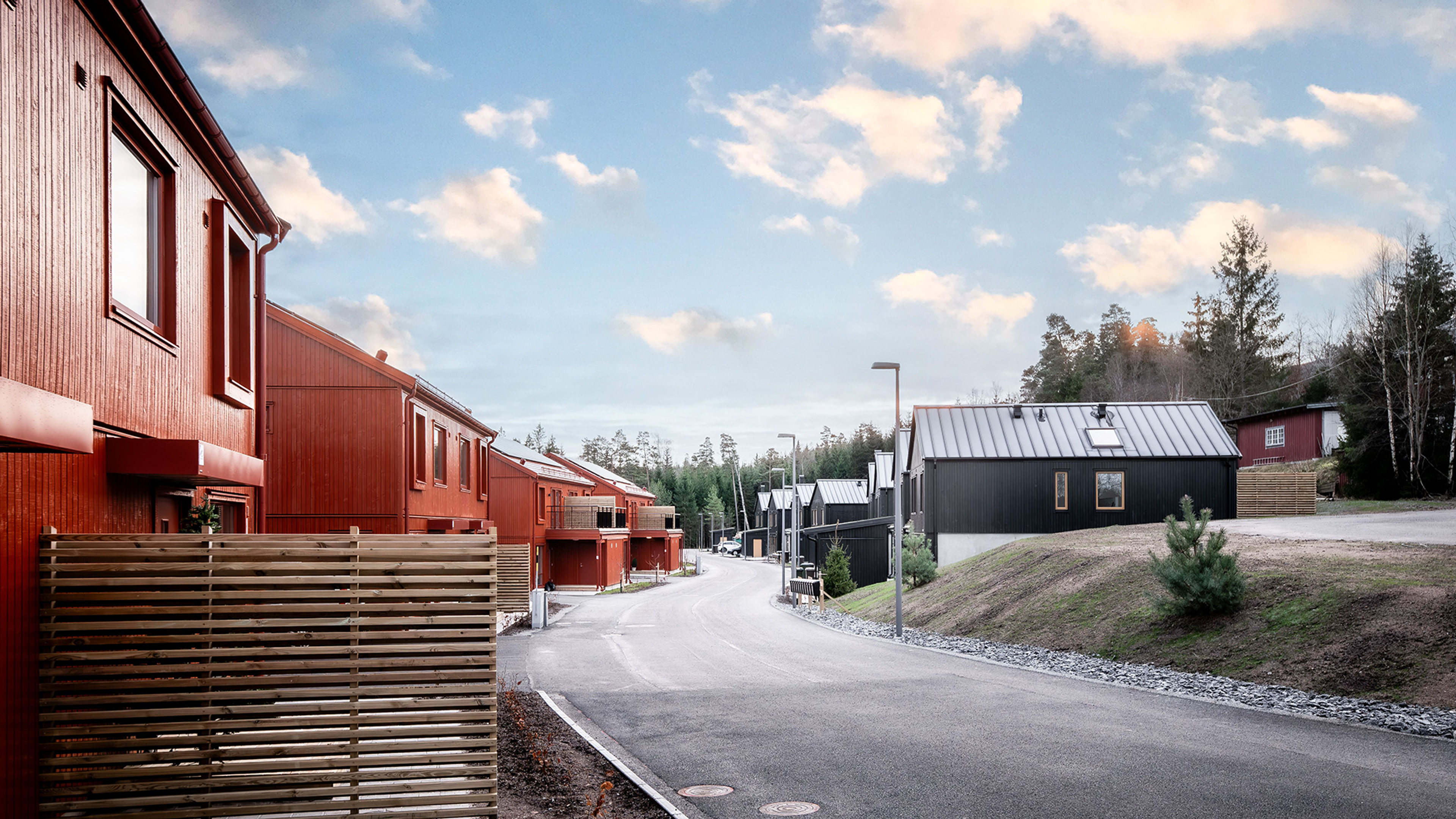 Kedjehus och parhus i Brf Björrödsbäcken i Björröd strax utanför Göteborg.