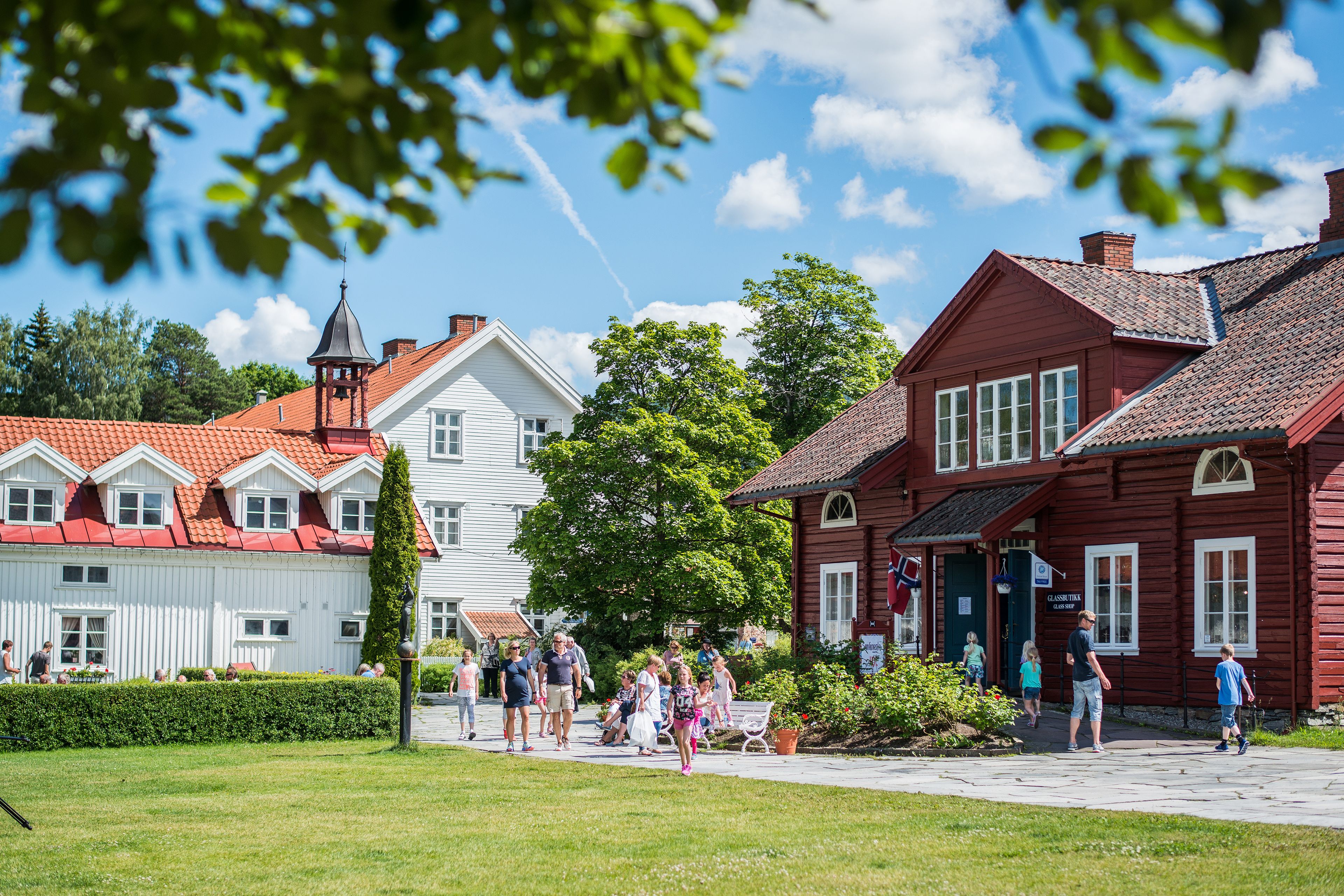 Hadeland Glassverk sett utenfra
