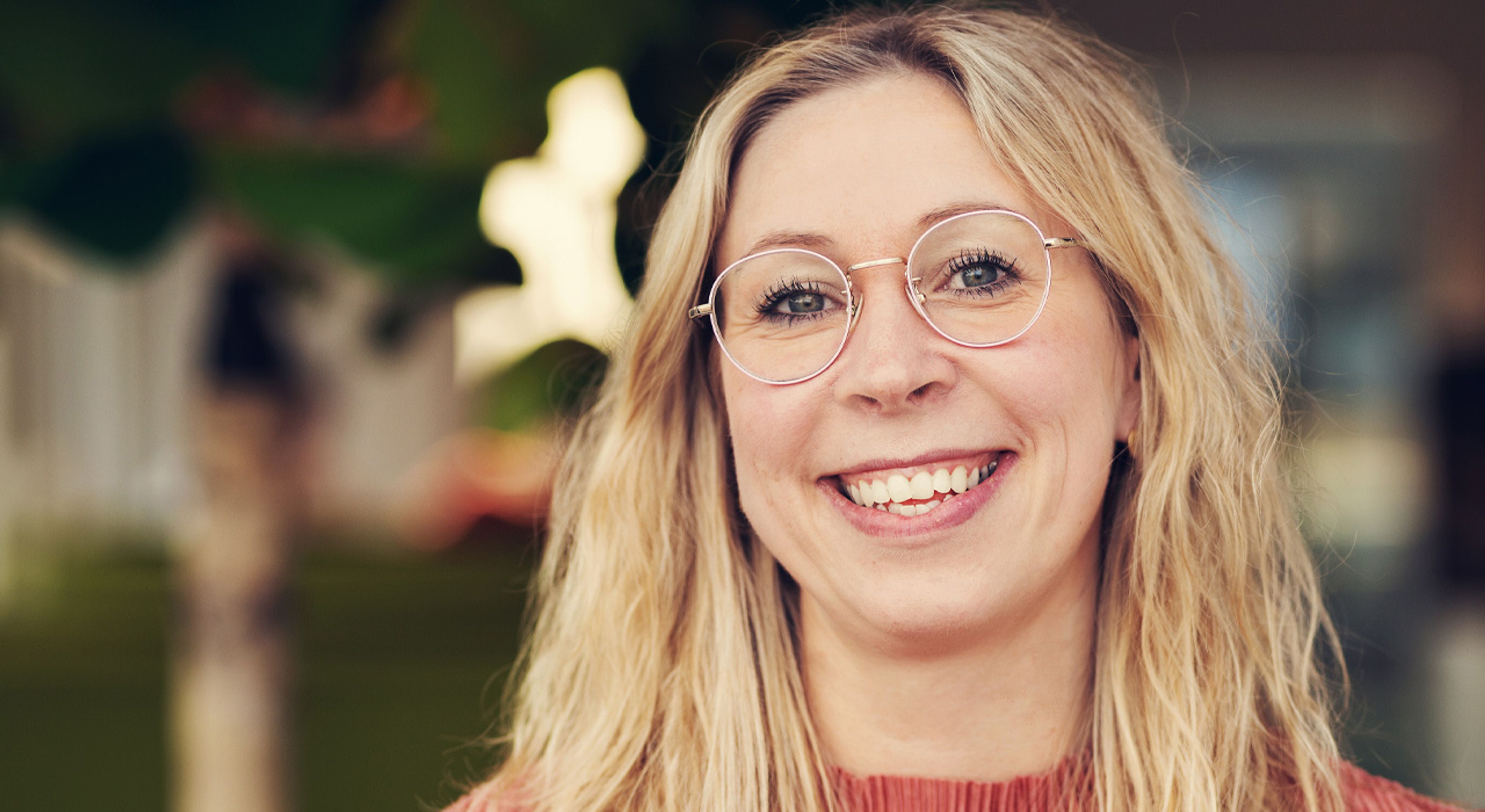 Aslaug Tveit, daglig leder i Léva Urban Design, smiler til kameraet.