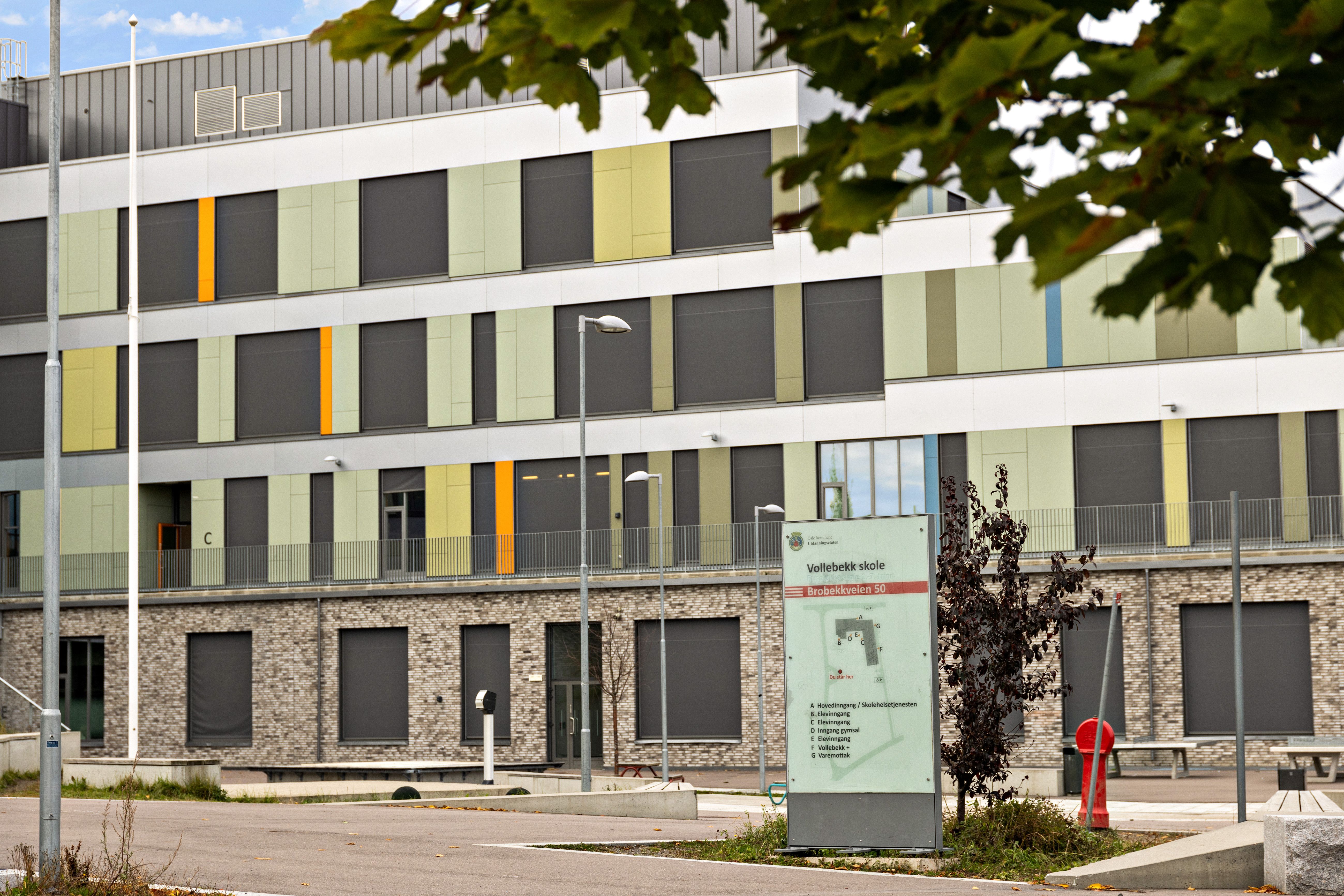 Bilde av fasaden til Vollebekk skole