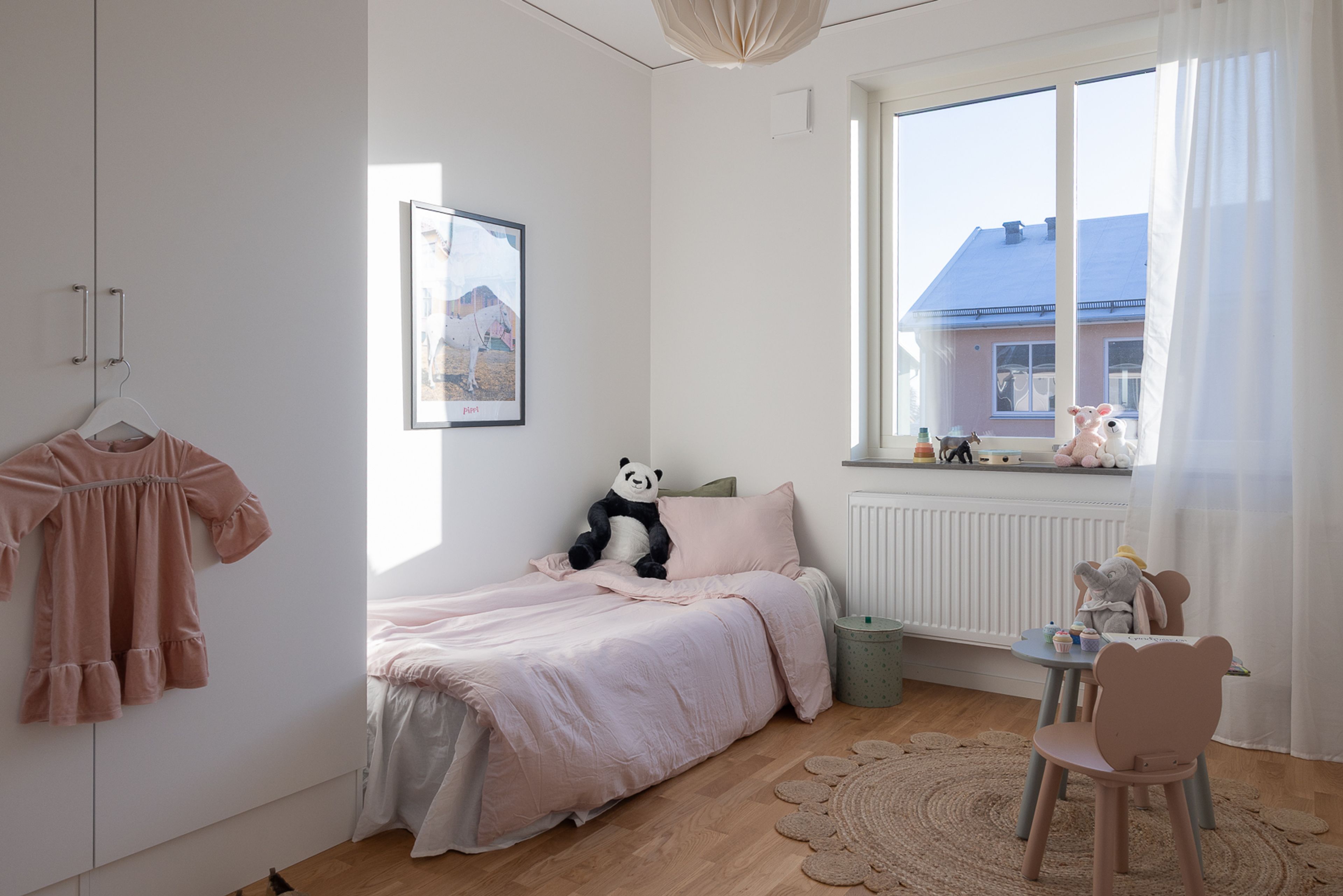 Foto på barnrum i tvåplanshusen