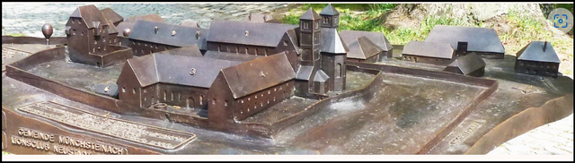 Bild für Projekt Das ehemalige Benediktiner-Kloster Münchsteinach als Bronzemodell