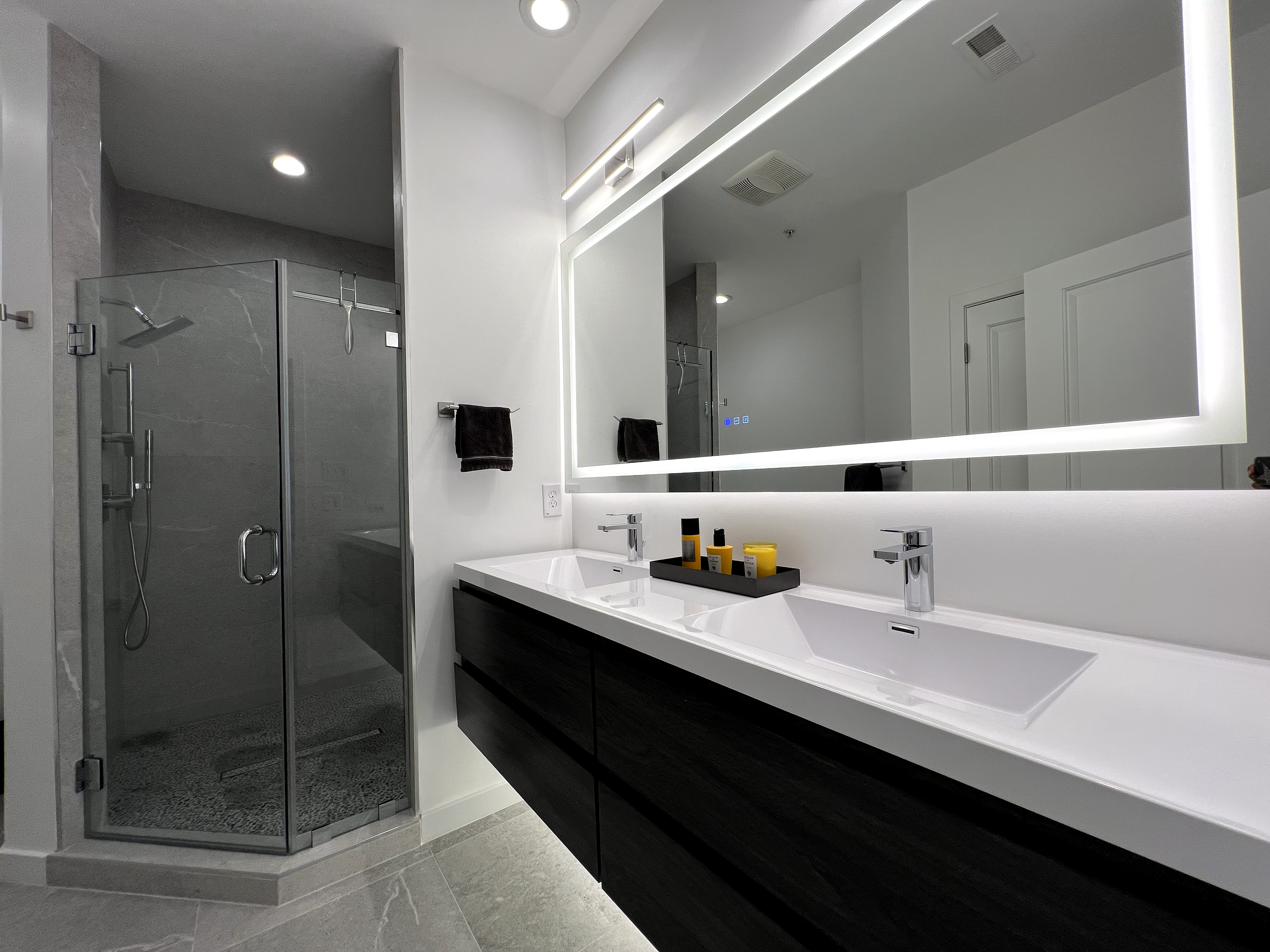 Riviera Residence - Image 1