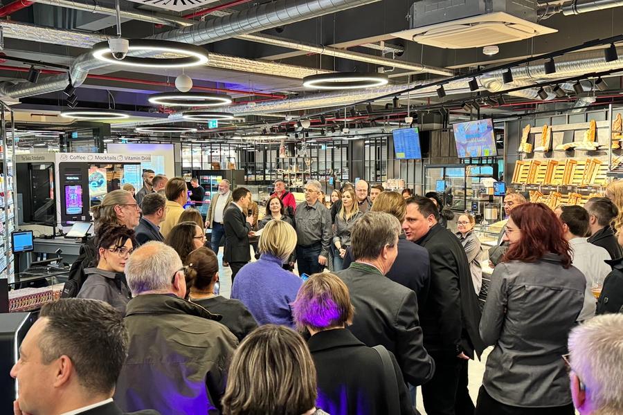 EDEKA Kulinarikwelten Ludwigsplatz Now Open with Robobarista 🥳