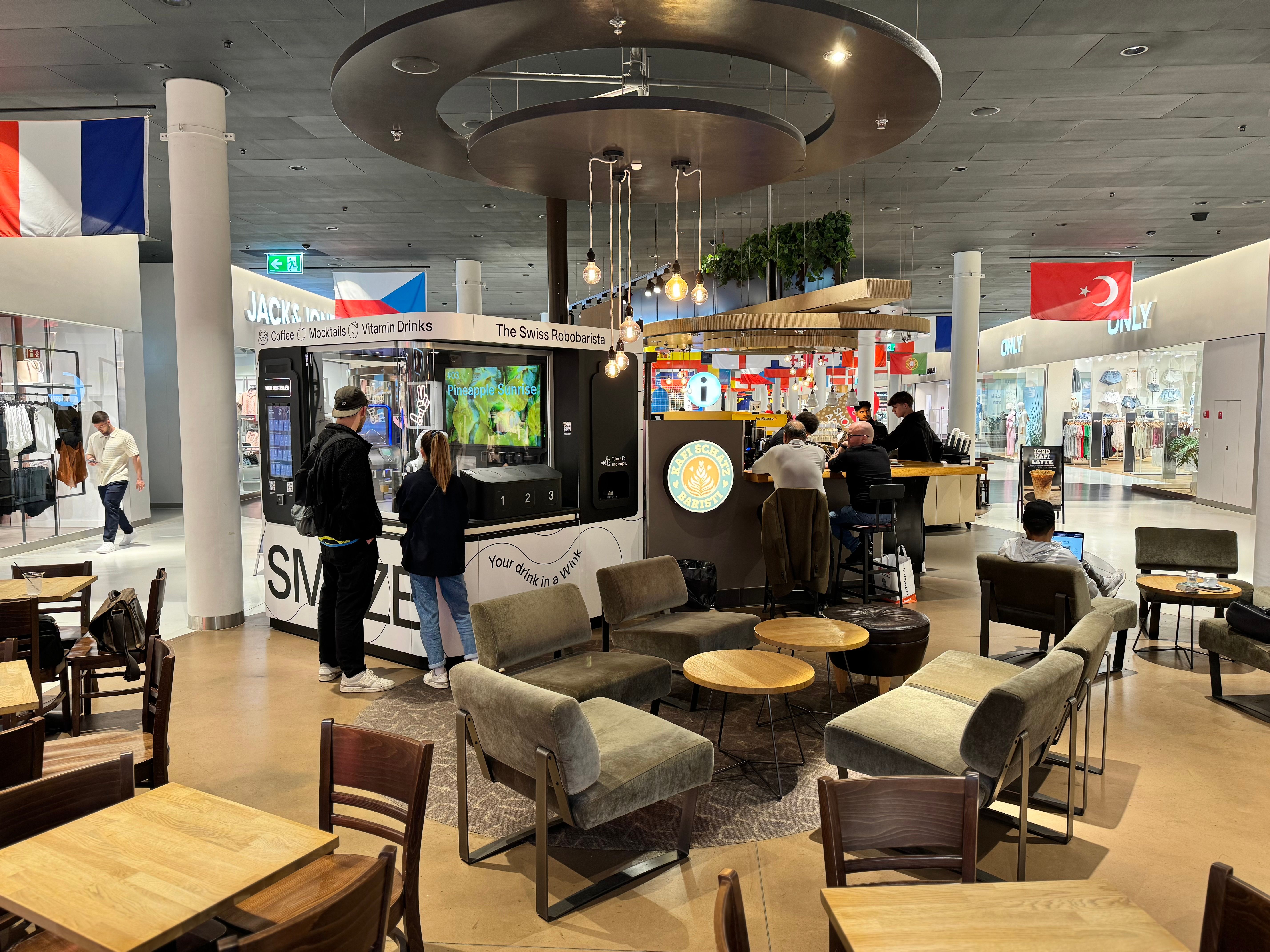 What magic unfolds when our advanced Robobarista and Kafi Schatz team up at the energetic Shopping Arena St. Gallen?