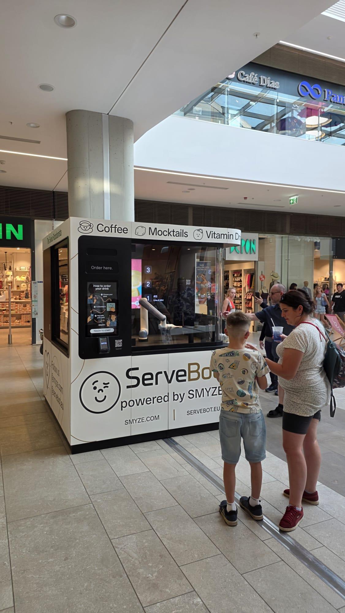 Smyze Brings Robobarista Automation to EPERIA Shopping Mall in Prešov