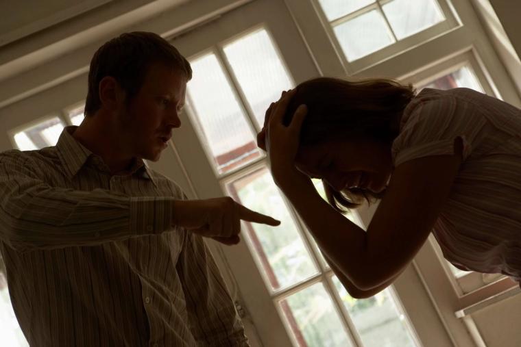 gaslighting-reality-manipulation-in-relationships