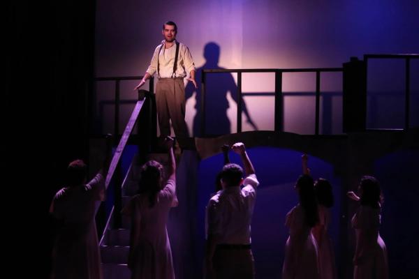 Evita gallery image 8