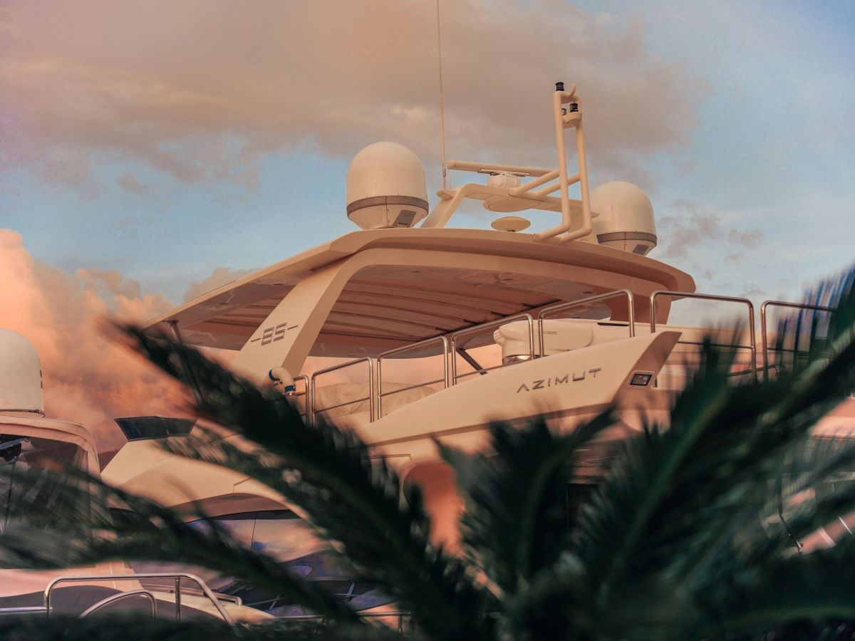 Marisol's flybridge against a pink sky