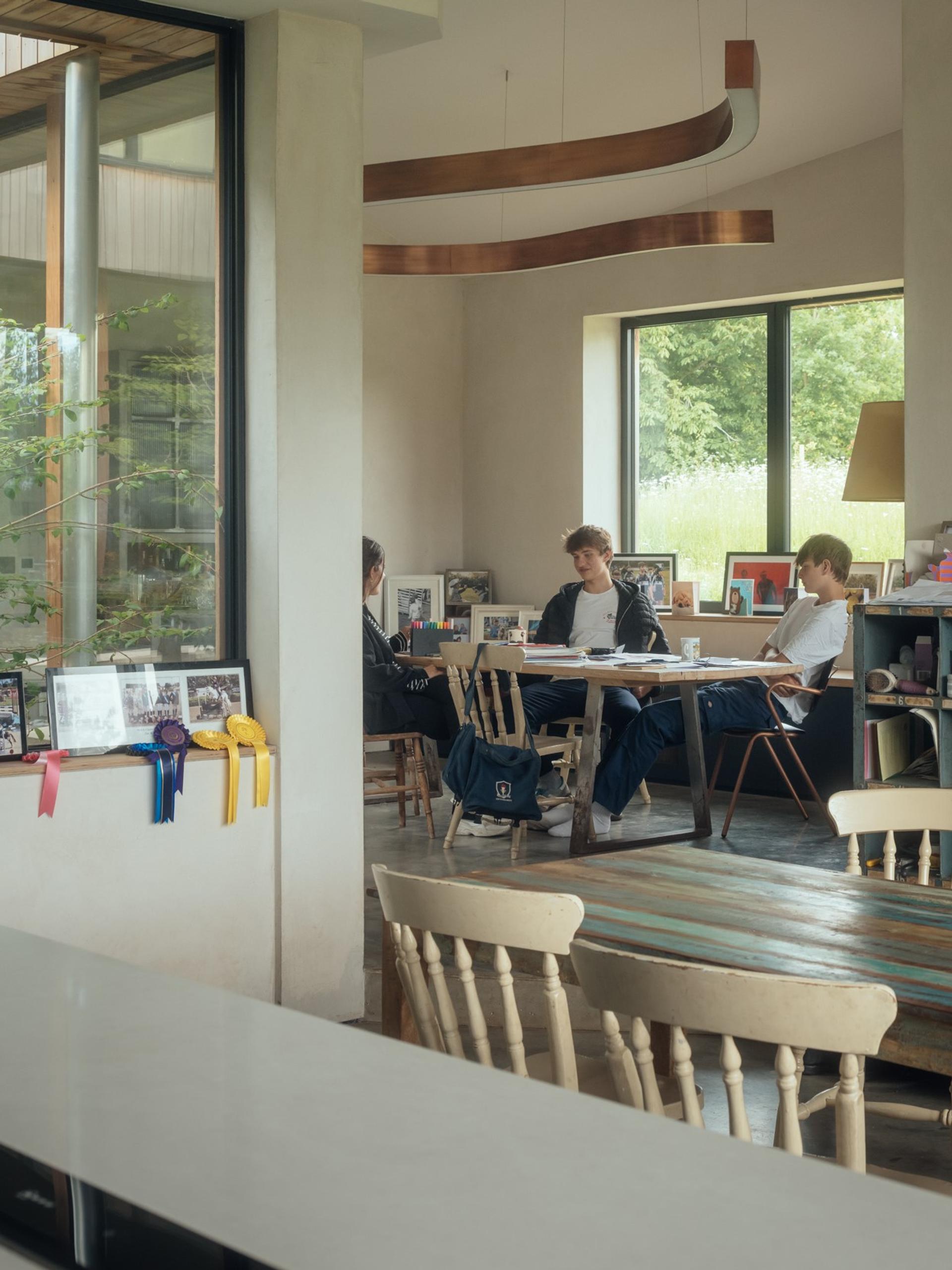 Open plan living by Studio Bark