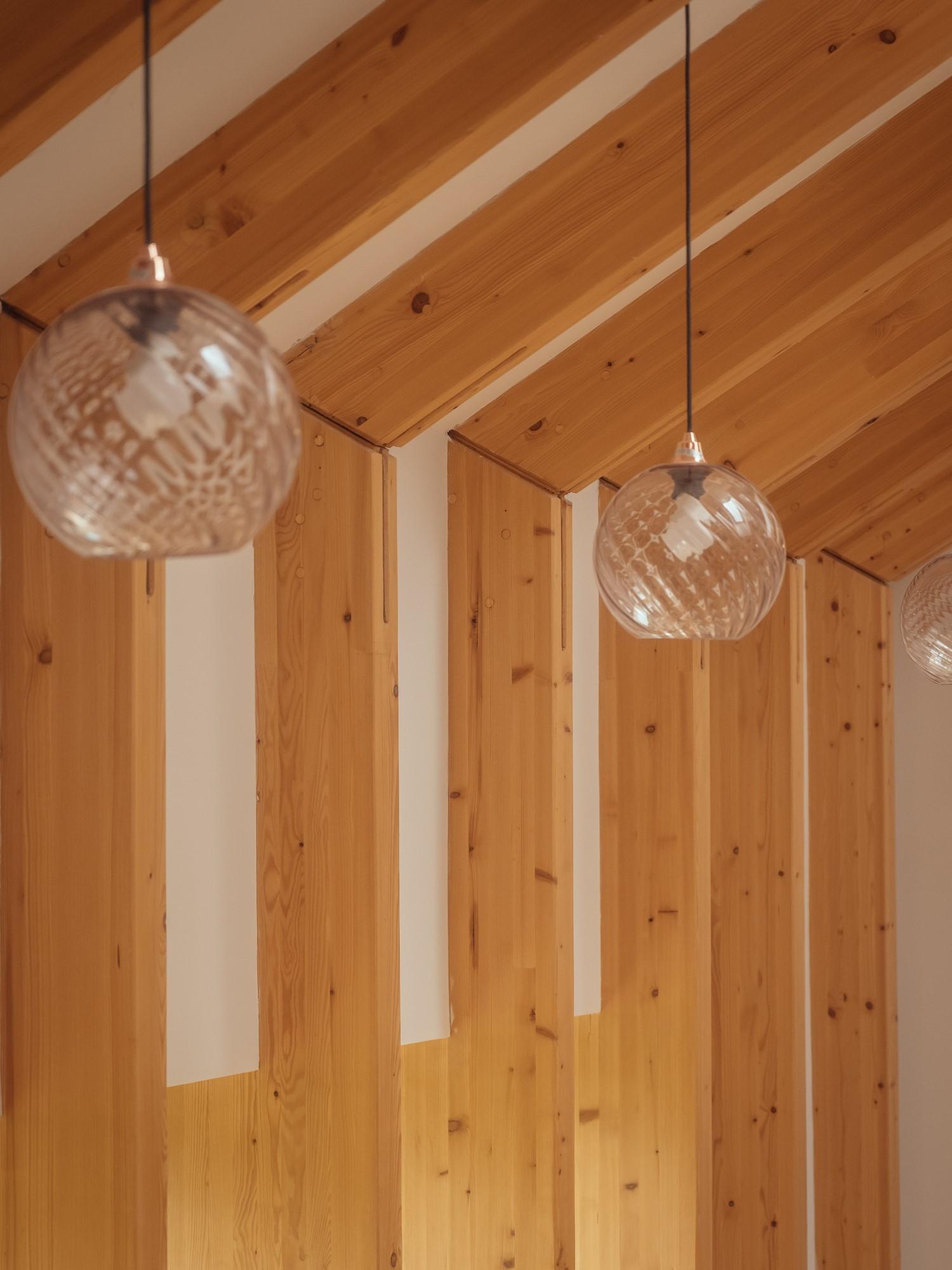 Orchard House by Studio Bark interior view - ceiling beams