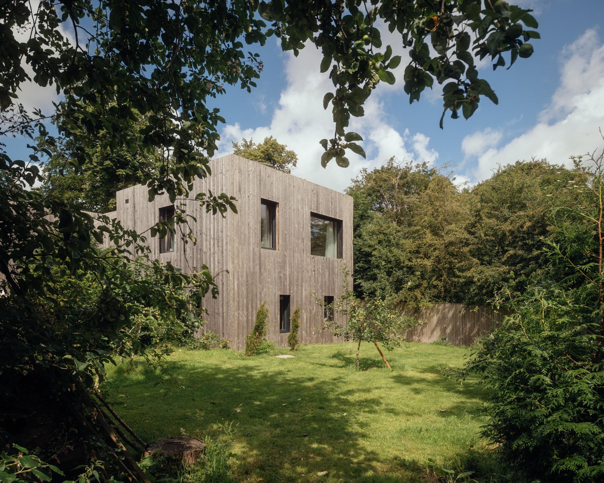 Orchard House - A modest timber paragraph 84 home by Studio Bark