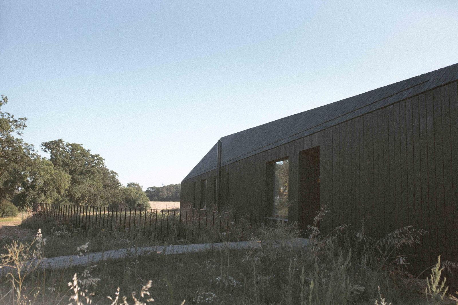 Contemporary country house Black Barn exterior