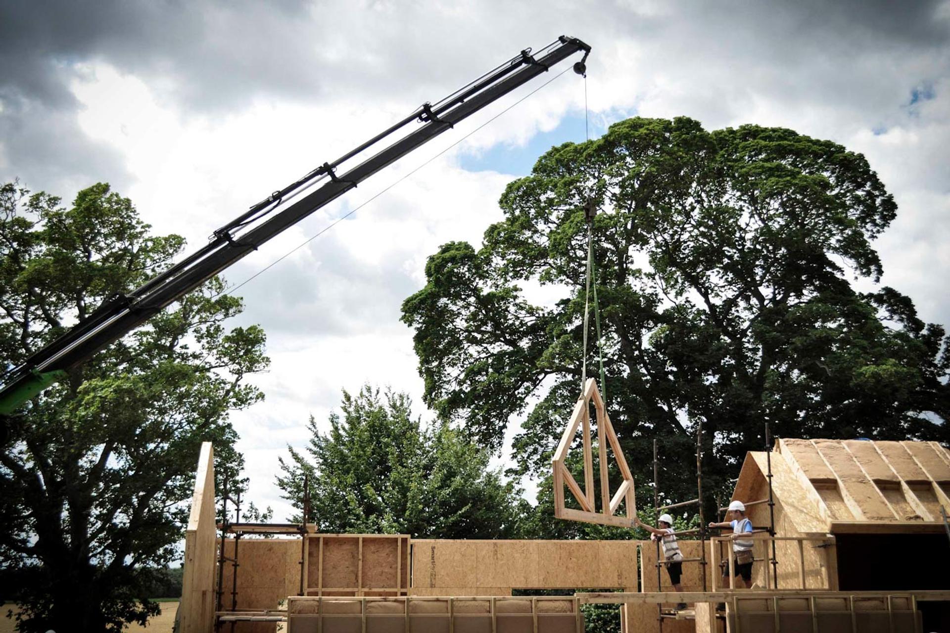 Installing the roof trusses at Warren Lodge