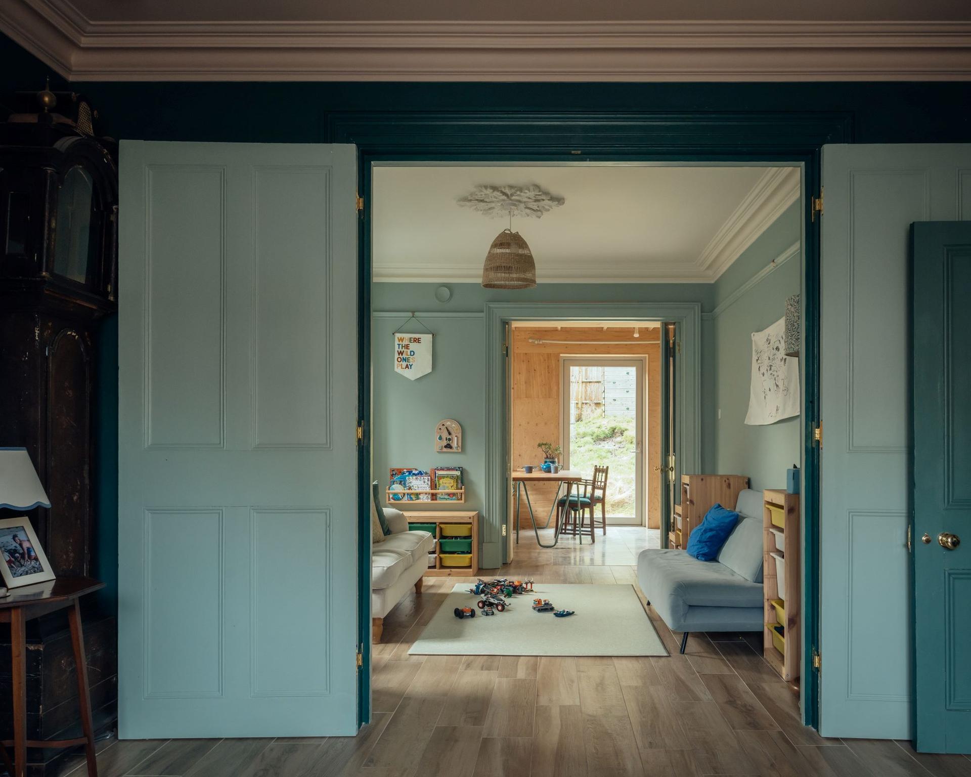 Cover Image for Meadow Road