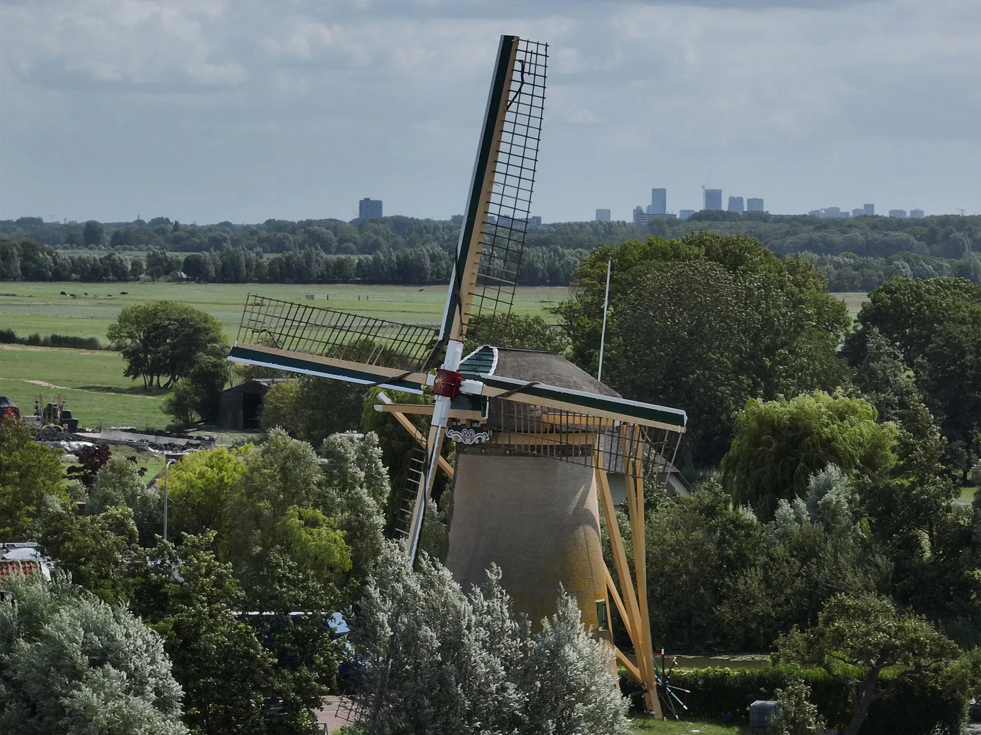 De Drie Lelies - Maasland