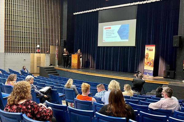 Dickson educators say student growth should be a key part of a new system to grade public schools