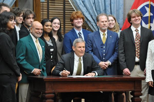 Governor Lee signs legislation designed to give students a bigger voice in their education