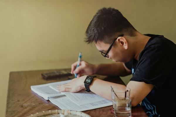 Bill would open the HOPE scholarship to students seeking a master’s degree