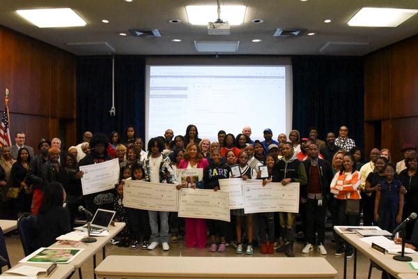 Five Memphis students battling sickle cell disease receive scholarship in honor of Interim Superintendent Williams’ mother