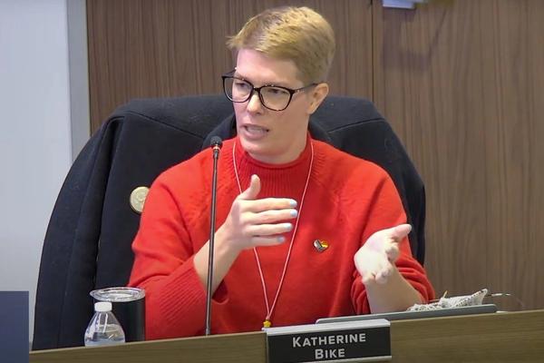 Knox County Schools approves changes to anti-discrimination guidelines, bans dozens of books