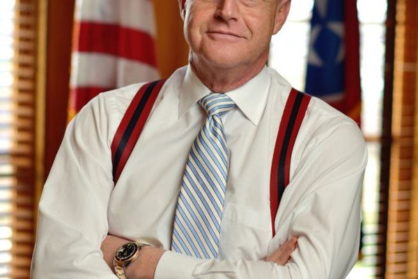 Legislator Profile:  Senator Jon Lundberg making an impact leading the Senate Education Committee