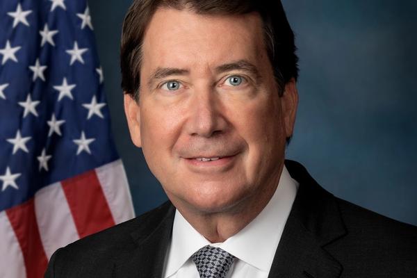 U.S. Senator Bill Hagerty shakes up next year’s governor’s race by opting to run for re-election