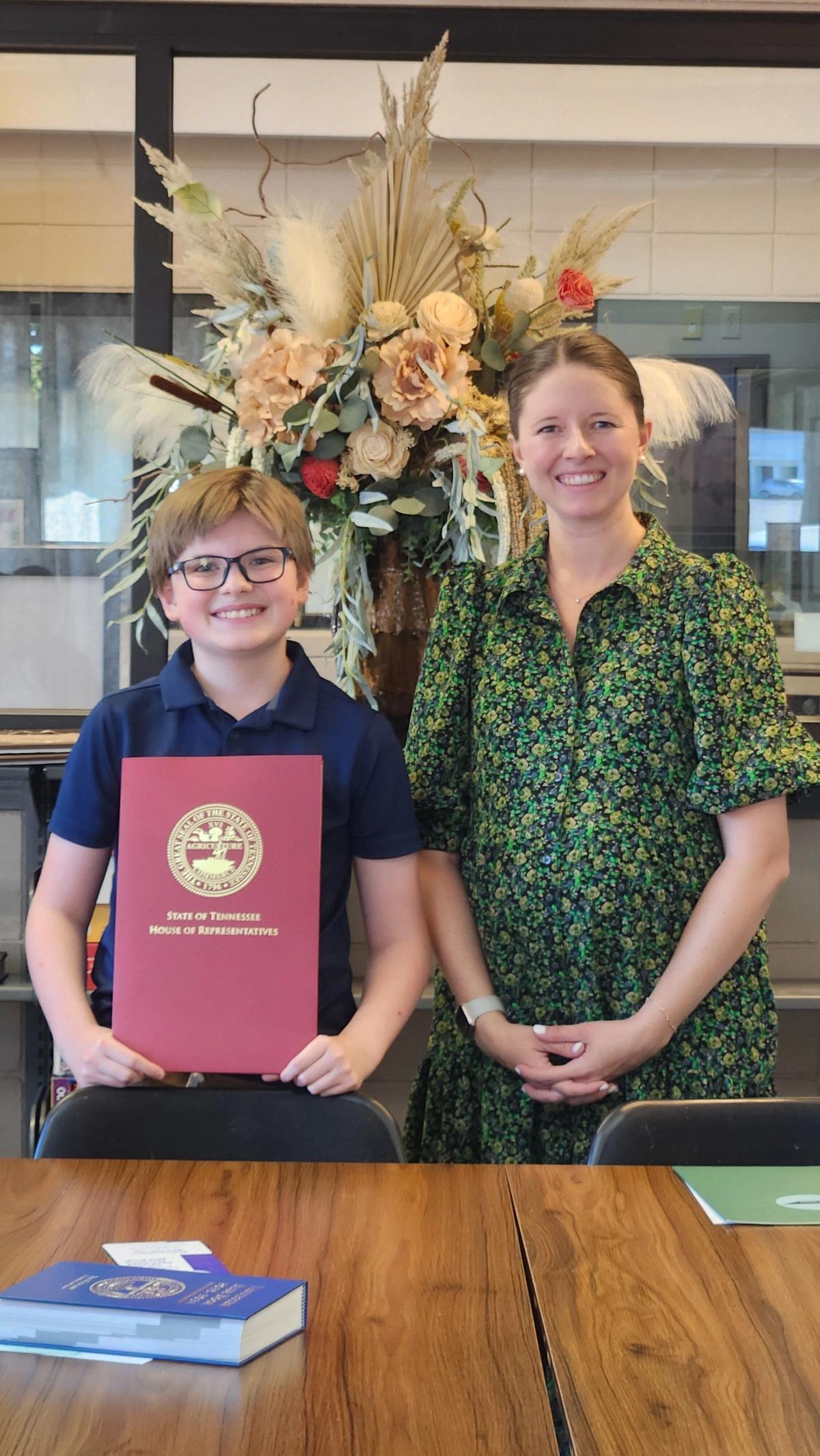 East Tennessee 6th Grader Logs 552 Summer Reading Hours to Win Scholarship