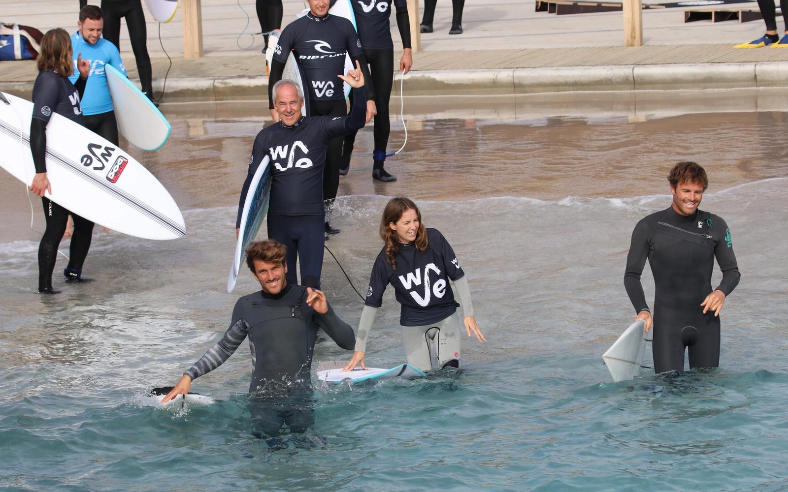 A group session in the lagoon at The Wave, just north of Bristol.