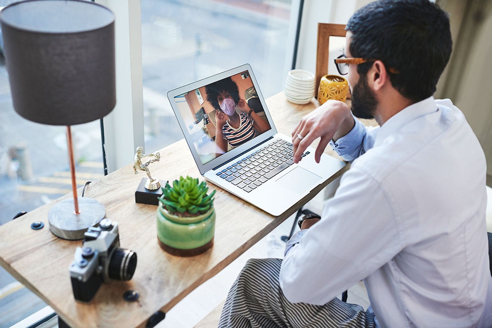Ease and Efficiency: The Advantages of InoVA Local's Admin Over Independent Contractors