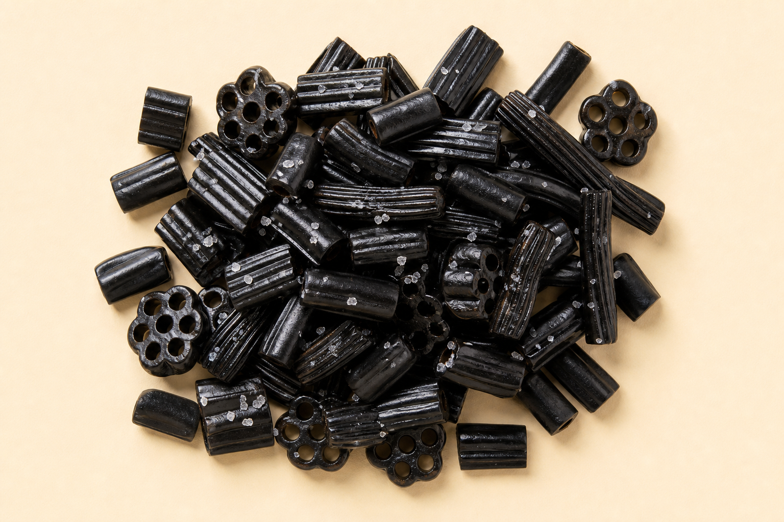 Dark salty licorice pieces, Djungelvrål style