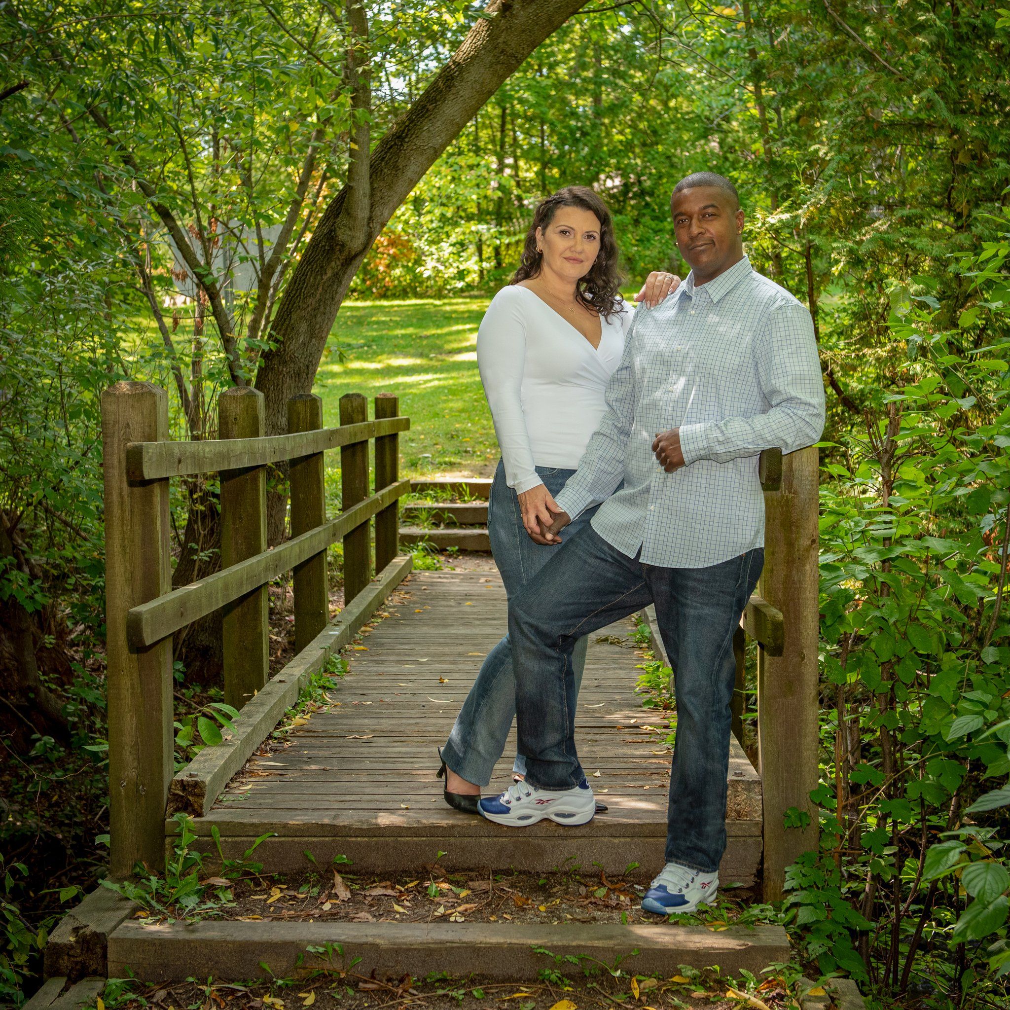 T08 · left — Maria & Denis