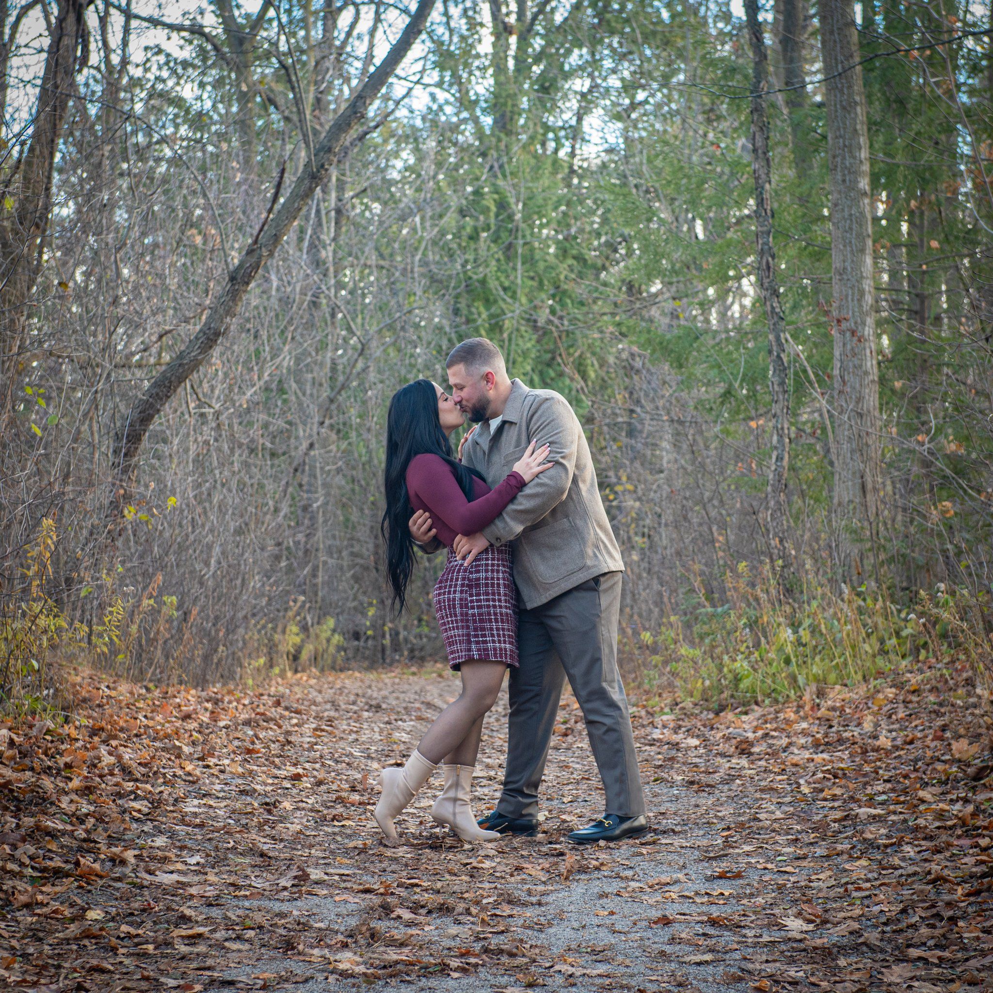 T06 · left — Juliet & Kosta