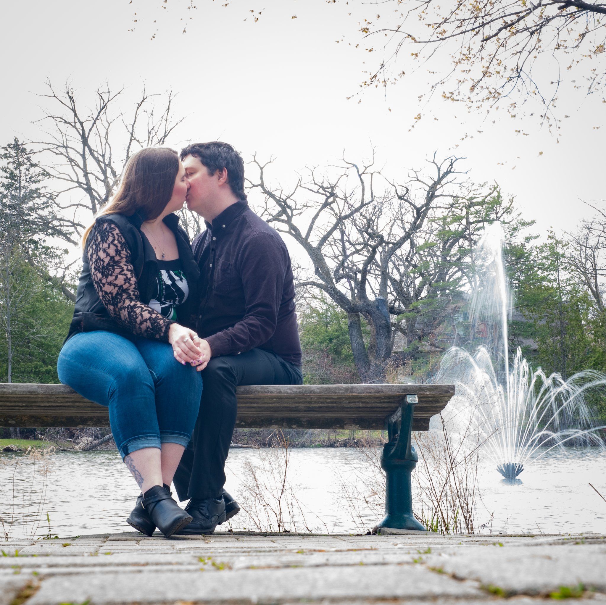 T14 · right — Victoria & Andrew