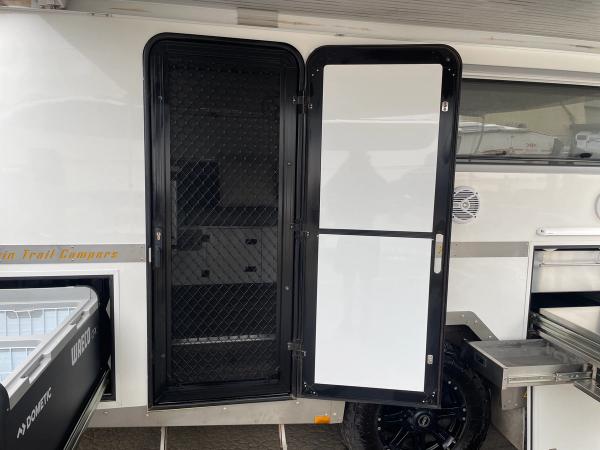 2018 Mountain Trail Campers CXV 3.7 photo 21